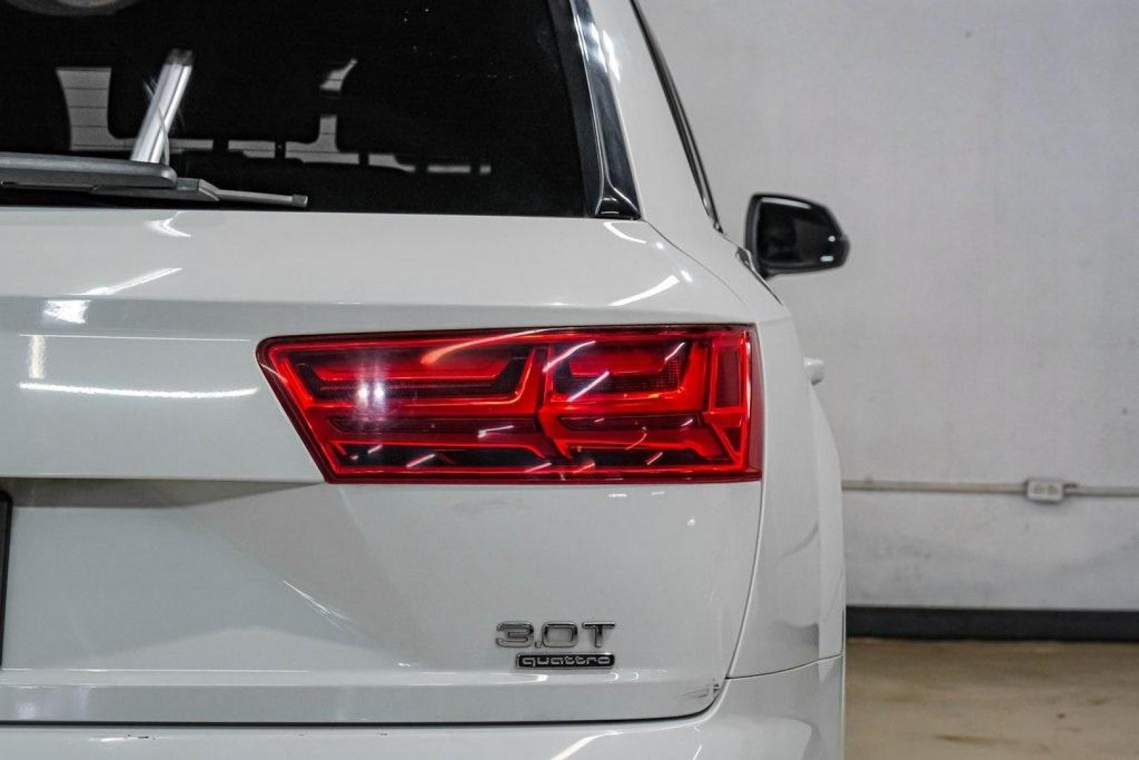 2017 Carrara White /Nougat Brown Audi Q7 3.0T Premium Plus (WA1LAAF7XHD) with an 3.0L TFSI V6 DOHC engine, Automatic transmission, located at 15300 Midway Rd., Addison, TX, 75001, (972) 702-0011, 32.958321, -96.838074 - Photo#52