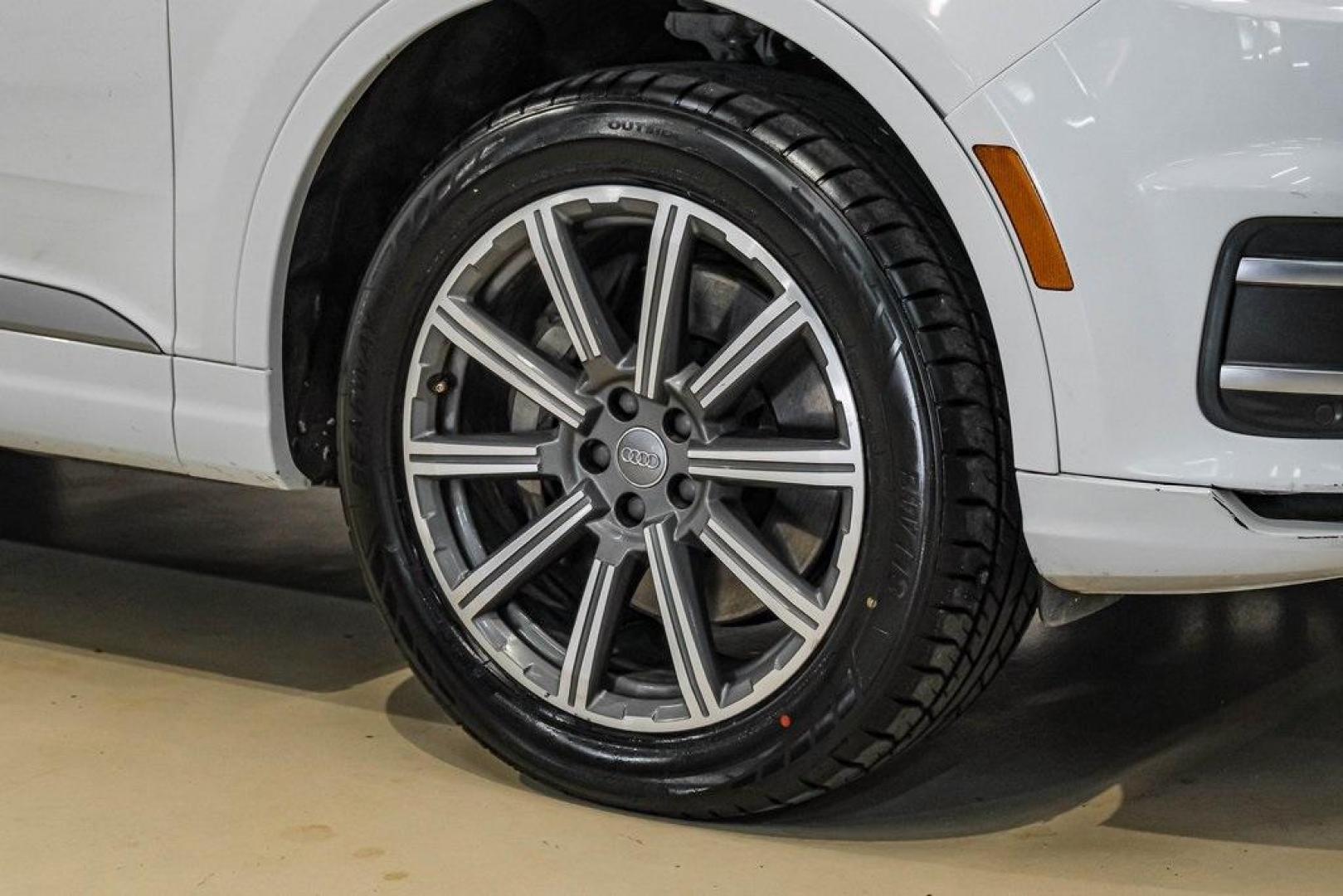 2017 Carrara White /Nougat Brown Audi Q7 3.0T Premium Plus (WA1LAAF7XHD) with an 3.0L TFSI V6 DOHC engine, Automatic transmission, located at 15300 Midway Rd., Addison, TX, 75001, (972) 702-0011, 32.958321, -96.838074 - Photo#59