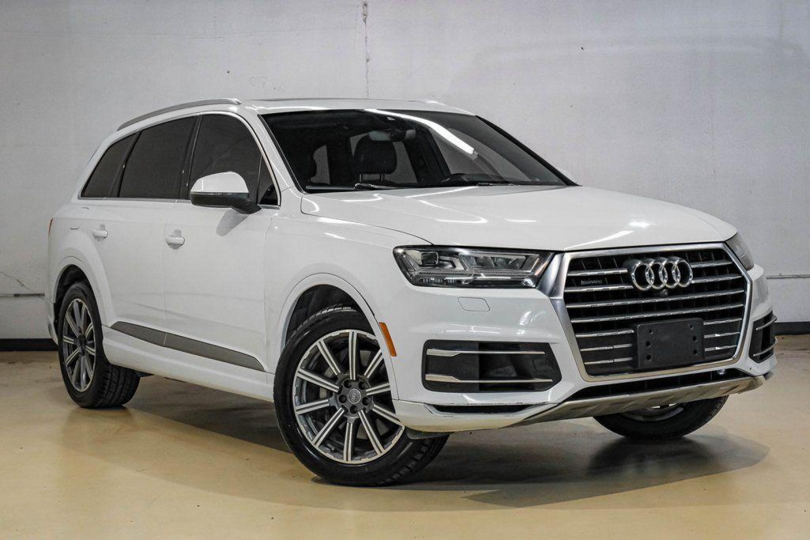 2017 Carrara White /Nougat Brown Audi Q7 3.0T Premium Plus (WA1LAAF7XHD) with an 3.0L TFSI V6 DOHC engine, Automatic transmission, located at 15300 Midway Rd., Addison, TX, 75001, (972) 702-0011, 32.958321, -96.838074 - Photo#8