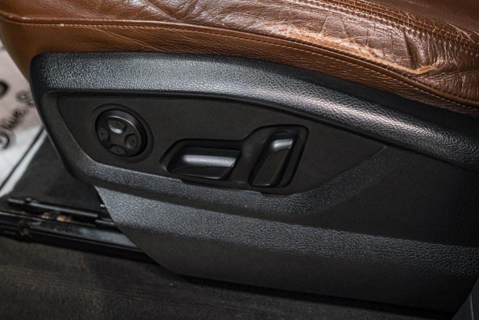 2017 Carrara White /Nougat Brown Audi Q7 3.0T Premium Plus (WA1LAAF7XHD) with an 3.0L TFSI V6 DOHC engine, Automatic transmission, located at 15300 Midway Rd., Addison, TX, 75001, (972) 702-0011, 32.958321, -96.838074 - Photo#35