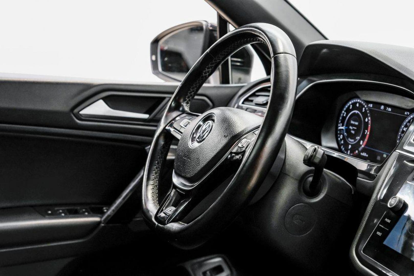 2019 Deep Black /Titan Black Volkswagen Tiguan 2.0T SEL R-Line (3VV2B7AX5KM) with an 2.0L TSI DOHC engine, Automatic transmission, located at 15300 Midway Rd., Addison, TX, 75001, (972) 702-0011, 32.958321, -96.838074 - Photo#19