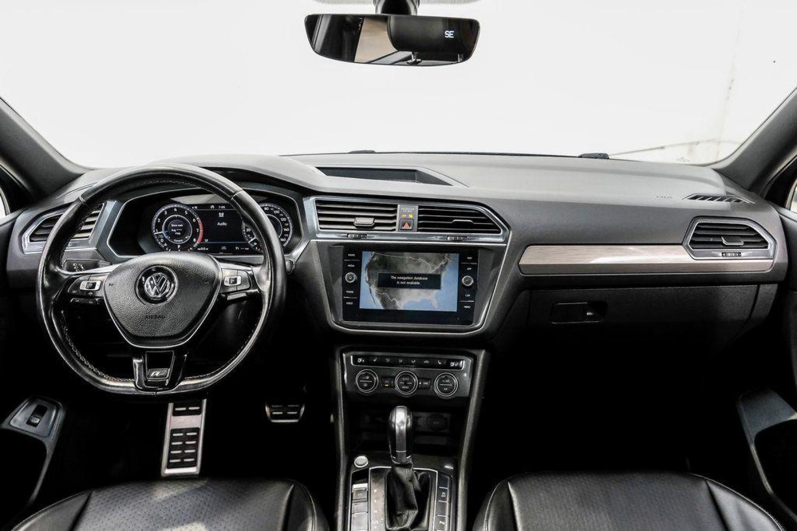 2019 Deep Black /Titan Black Volkswagen Tiguan 2.0T SEL R-Line (3VV2B7AX5KM) with an 2.0L TSI DOHC engine, Automatic transmission, located at 15300 Midway Rd., Addison, TX, 75001, (972) 702-0011, 32.958321, -96.838074 - Photo#20