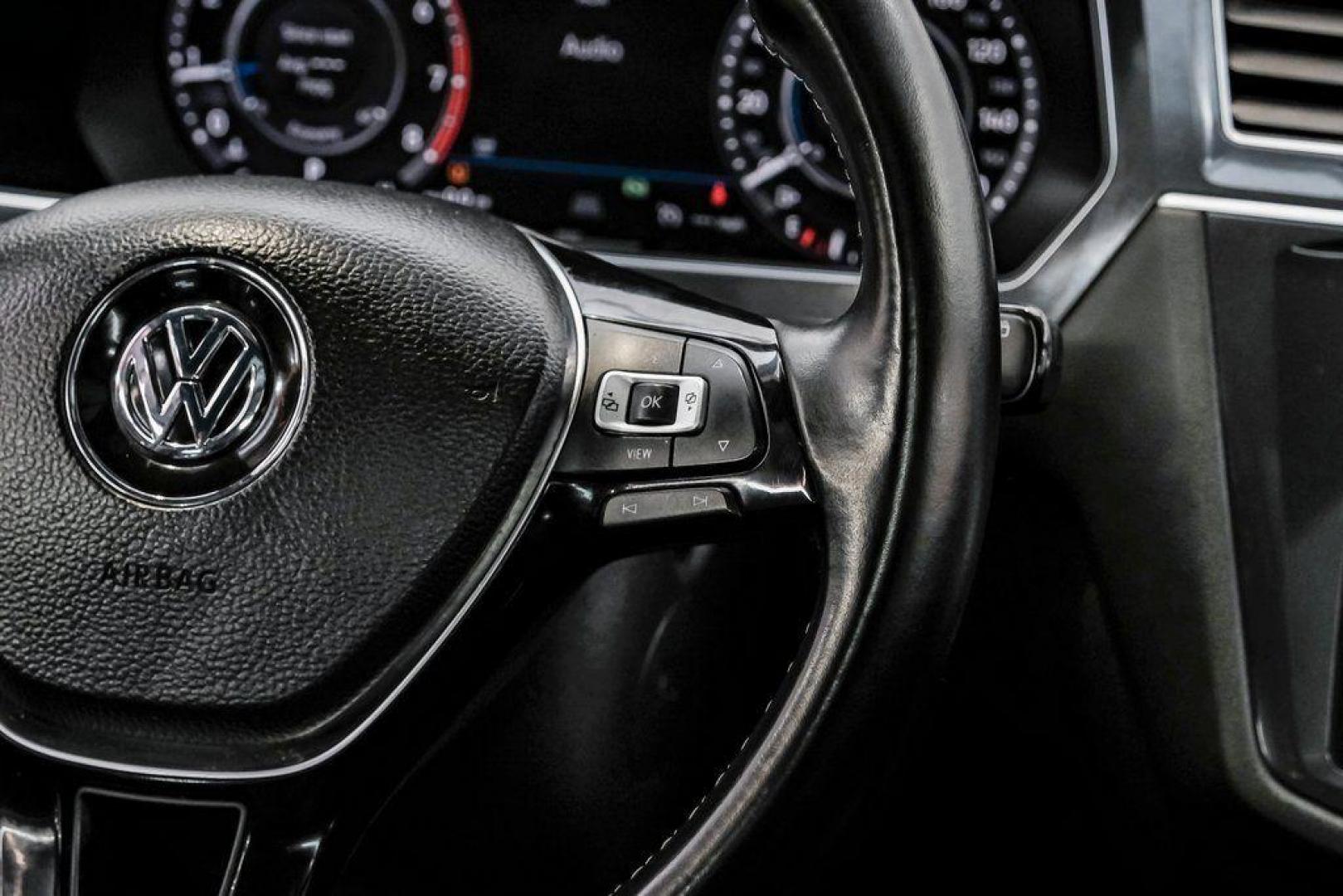 2019 Deep Black /Titan Black Volkswagen Tiguan 2.0T SEL R-Line (3VV2B7AX5KM) with an 2.0L TSI DOHC engine, Automatic transmission, located at 15300 Midway Rd., Addison, TX, 75001, (972) 702-0011, 32.958321, -96.838074 - Photo#23