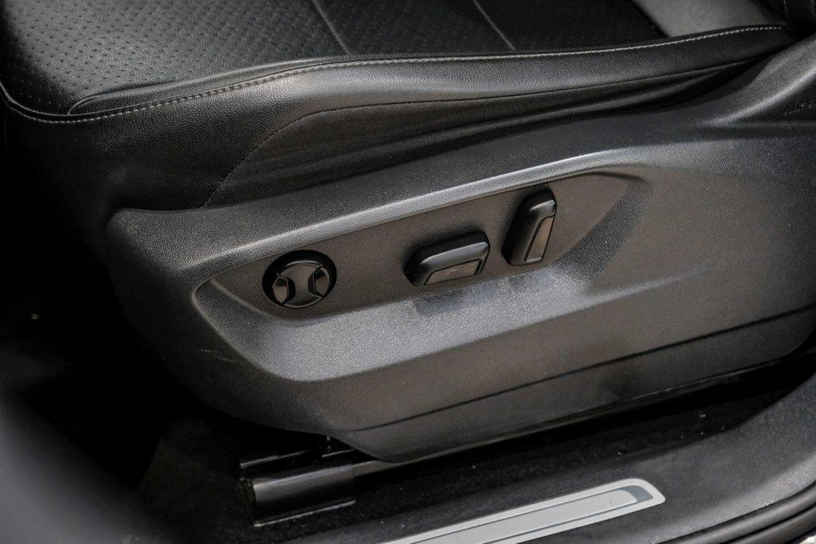 2019 Deep Black /Titan Black Volkswagen Tiguan 2.0T SEL R-Line (3VV2B7AX5KM) with an 2.0L TSI DOHC engine, Automatic transmission, located at 15300 Midway Rd., Addison, TX, 75001, (972) 702-0011, 32.958321, -96.838074 - Photo#38