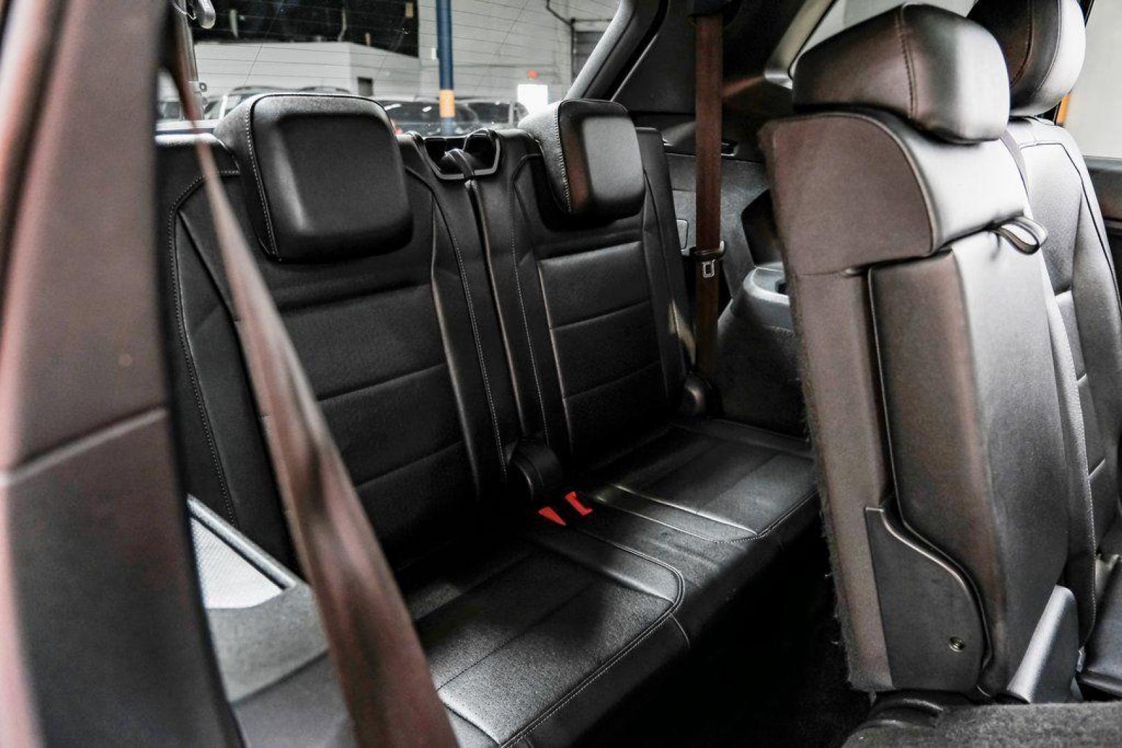 2019 Deep Black /Titan Black Volkswagen Tiguan 2.0T SEL R-Line (3VV2B7AX5KM) with an 2.0L TSI DOHC engine, Automatic transmission, located at 15300 Midway Rd., Addison, TX, 75001, (972) 702-0011, 32.958321, -96.838074 - Photo#46