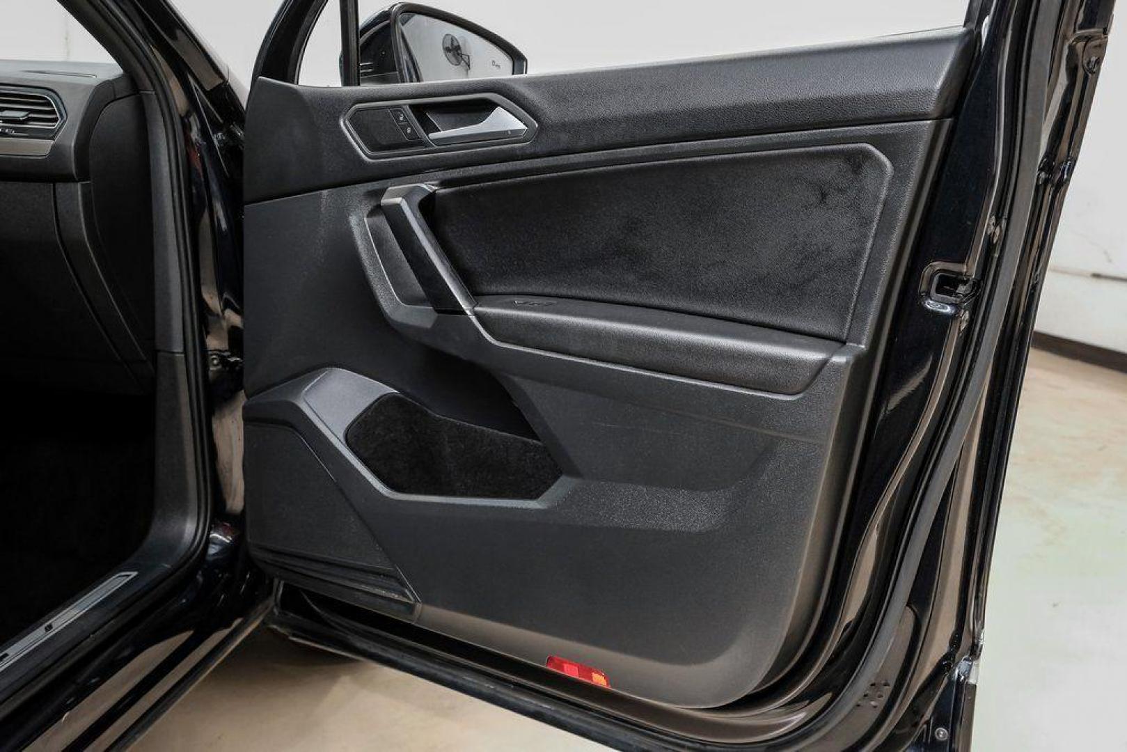 2019 Deep Black /Titan Black Volkswagen Tiguan 2.0T SEL R-Line (3VV2B7AX5KM) with an 2.0L TSI DOHC engine, Automatic transmission, located at 15300 Midway Rd., Addison, TX, 75001, (972) 702-0011, 32.958321, -96.838074 - Photo#51