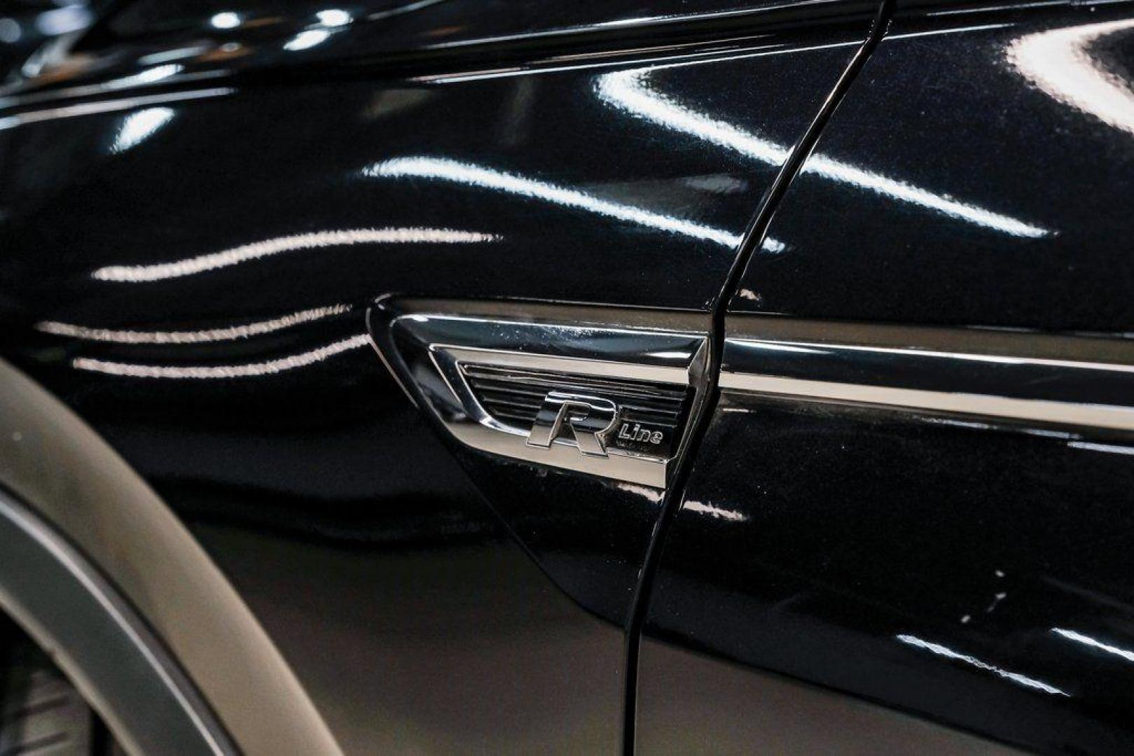 2019 Deep Black /Titan Black Volkswagen Tiguan 2.0T SEL R-Line (3VV2B7AX5KM) with an 2.0L TSI DOHC engine, Automatic transmission, located at 15300 Midway Rd., Addison, TX, 75001, (972) 702-0011, 32.958321, -96.838074 - Photo#56