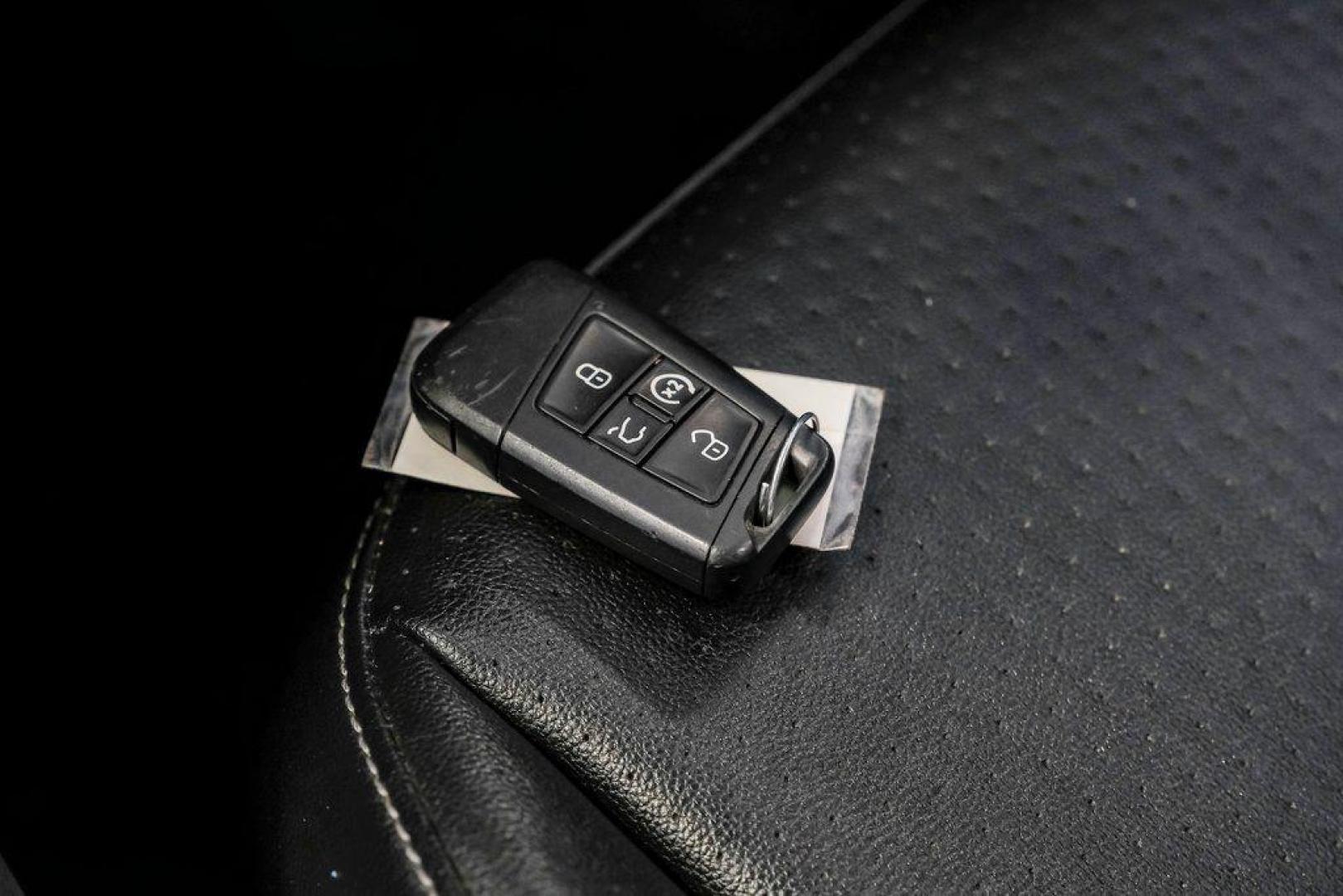 2019 Deep Black /Titan Black Volkswagen Tiguan 2.0T SEL R-Line (3VV2B7AX5KM) with an 2.0L TSI DOHC engine, Automatic transmission, located at 15300 Midway Rd., Addison, TX, 75001, (972) 702-0011, 32.958321, -96.838074 - Photo#69