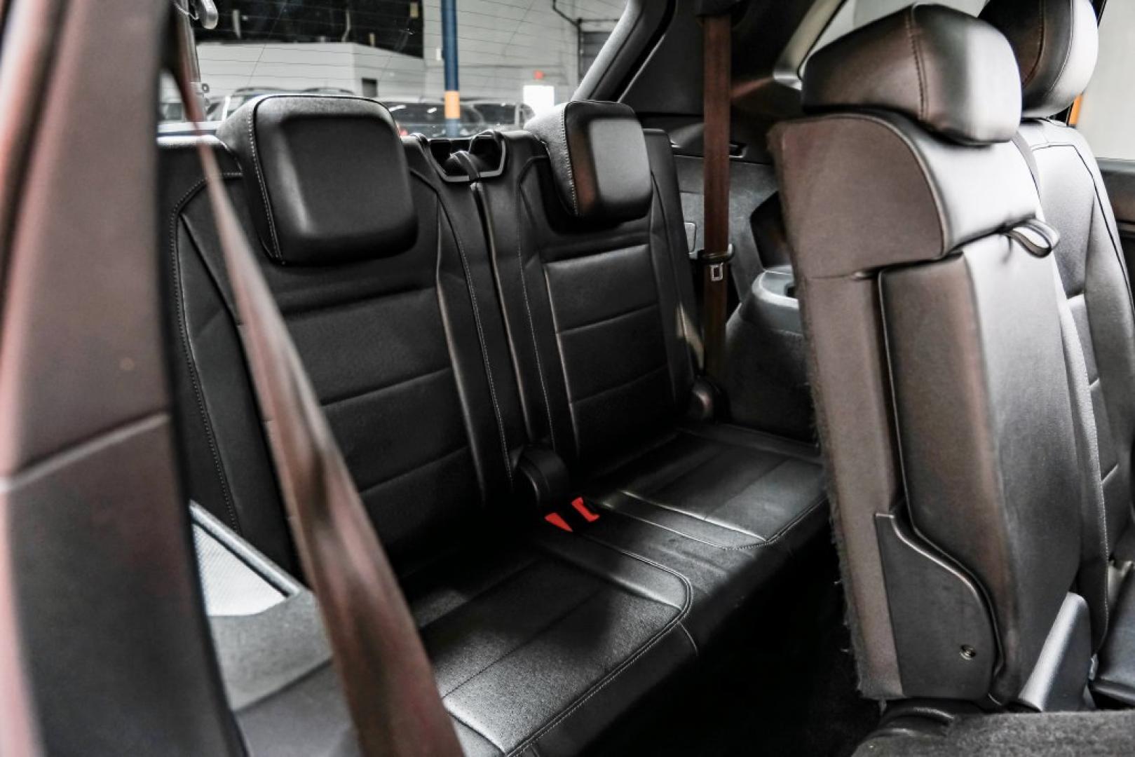 2019 Deep Black /Titan Black Volkswagen Tiguan 2.0T SEL R-Line (3VV2B7AX5KM) with an 2.0L TSI DOHC engine, Automatic transmission, located at 15300 Midway Rd., Addison, TX, 75001, (972) 702-0011, 32.958321, -96.838074- Photo#46