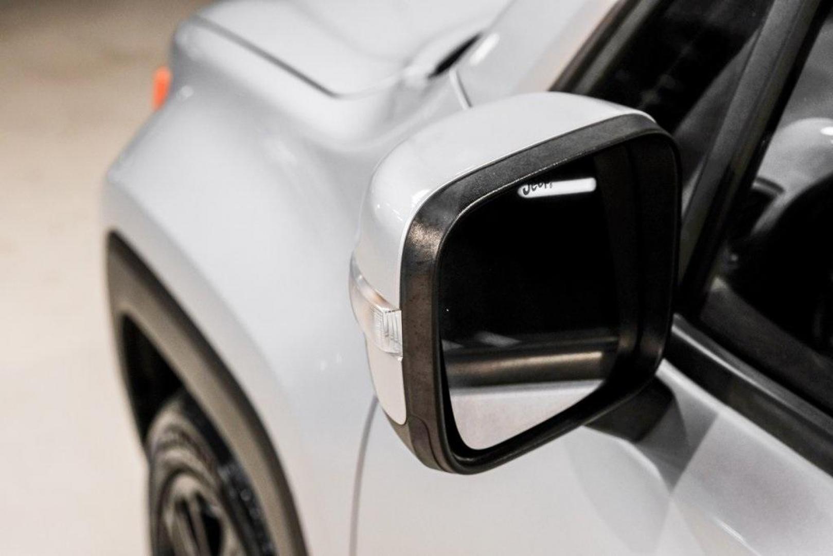 2017 Glacier Metallic /Black Jeep Renegade Altitude (ZACCJABB0HP) with an 2.4L I4 MultiAir engine, Automatic transmission, located at 15300 Midway Rd., Addison, TX, 75001, (972) 702-0011, 32.958321, -96.838074 - Photo#42