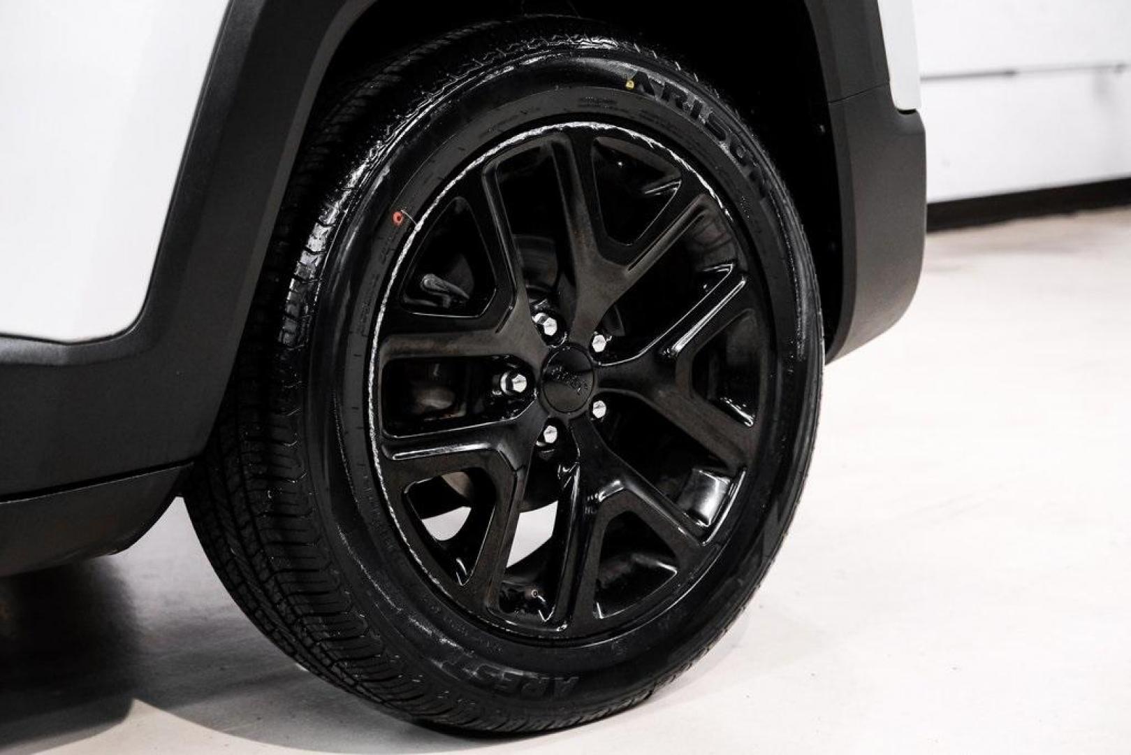 2017 Glacier Metallic /Black Jeep Renegade Altitude (ZACCJABB0HP) with an 2.4L I4 MultiAir engine, Automatic transmission, located at 15300 Midway Rd., Addison, TX, 75001, (972) 702-0011, 32.958321, -96.838074 - Photo#57