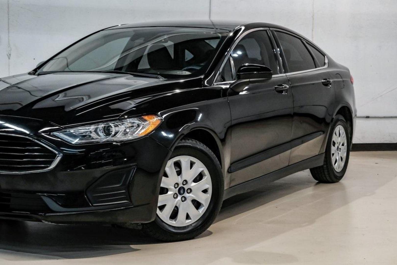 2020 Black /Ebony Stone Ford Fusion S (3FA6P0G79LR) with an 2.5L iVCT engine, Automatic transmission, located at 15300 Midway Rd., Addison, TX, 75001, (972) 702-0011, 32.958321, -96.838074 - Photo#5