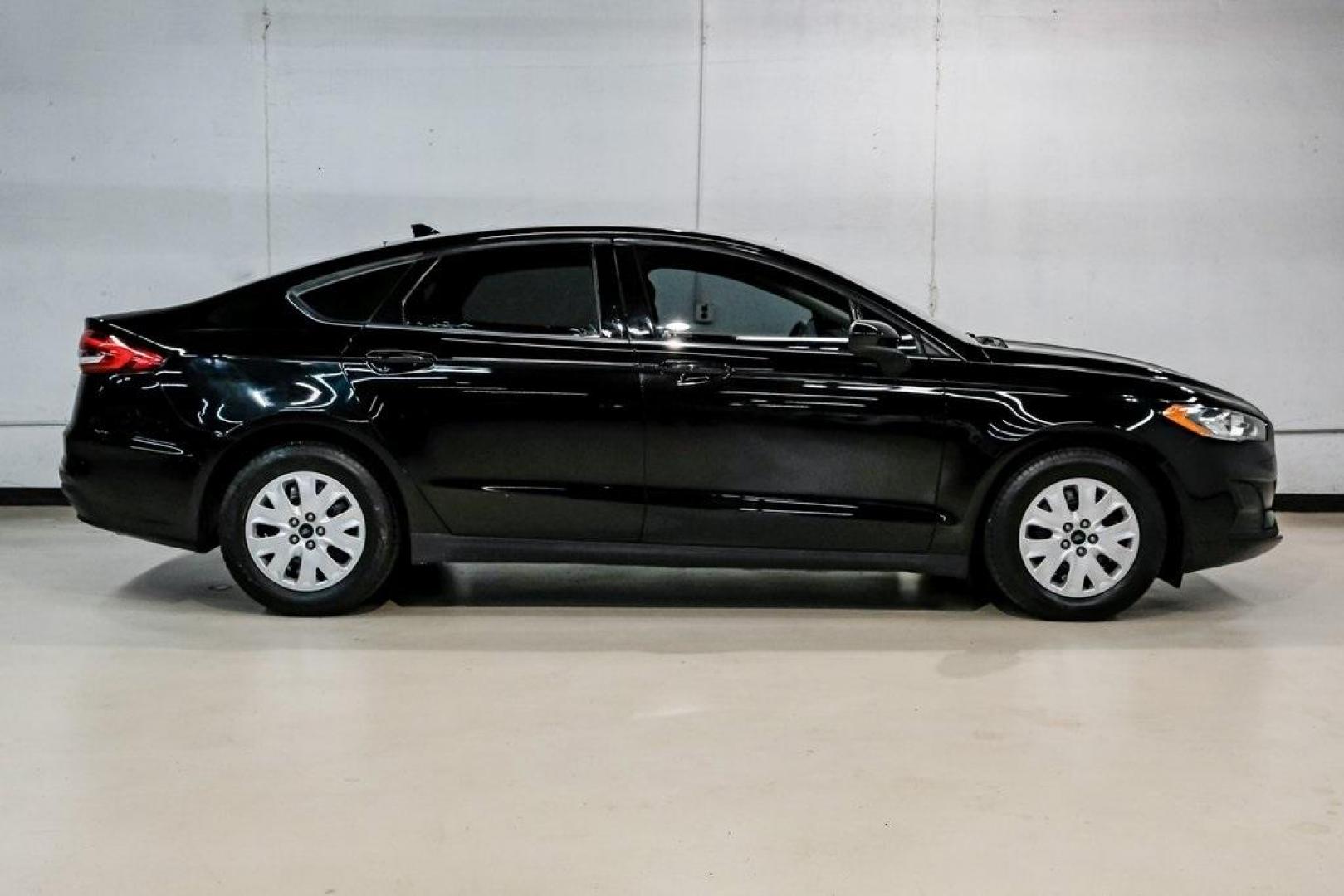 2020 Black /Ebony Stone Ford Fusion S (3FA6P0G79LR) with an 2.5L iVCT engine, Automatic transmission, located at 15300 Midway Rd., Addison, TX, 75001, (972) 702-0011, 32.958321, -96.838074 - Photo#8