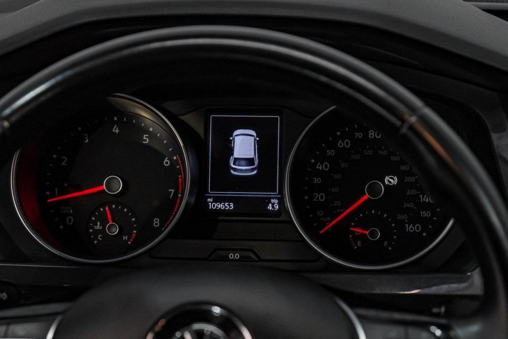 2019 Pure White /Titan Black Volkswagen Tiguan 2.0T SE (3VV3B7AX4KM) with an 2.0L TSI DOHC engine, Automatic transmission, located at 15300 Midway Rd., Addison, TX, 75001, (972) 702-0011, 32.958321, -96.838074 - Photo#22