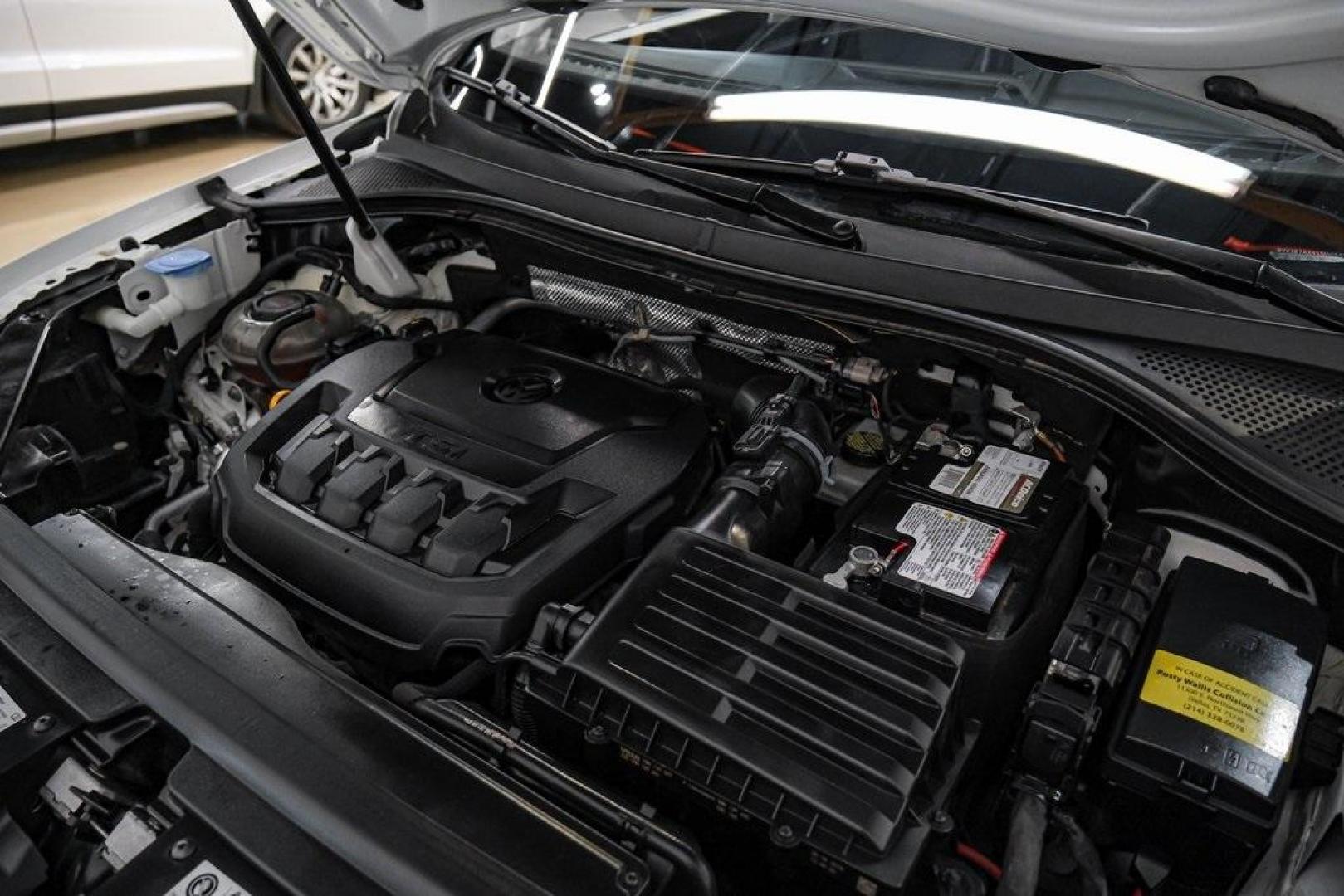 2019 Pure White /Titan Black Volkswagen Tiguan 2.0T SE (3VV3B7AX4KM) with an 2.0L TSI DOHC engine, Automatic transmission, located at 15300 Midway Rd., Addison, TX, 75001, (972) 702-0011, 32.958321, -96.838074 - Photo#52