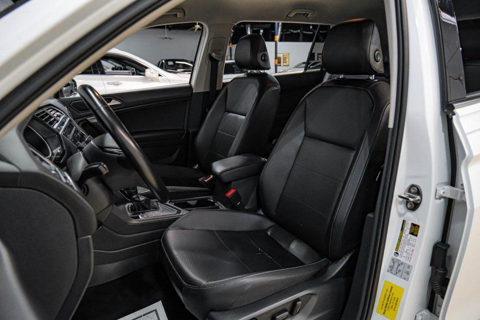 2019 Pure White /Titan Black Volkswagen Tiguan 2.0T SE (3VV3B7AX4KM) with an 2.0L TSI DOHC engine, Automatic transmission, located at 15300 Midway Rd., Addison, TX, 75001, (972) 702-0011, 32.958321, -96.838074 - Photo#33