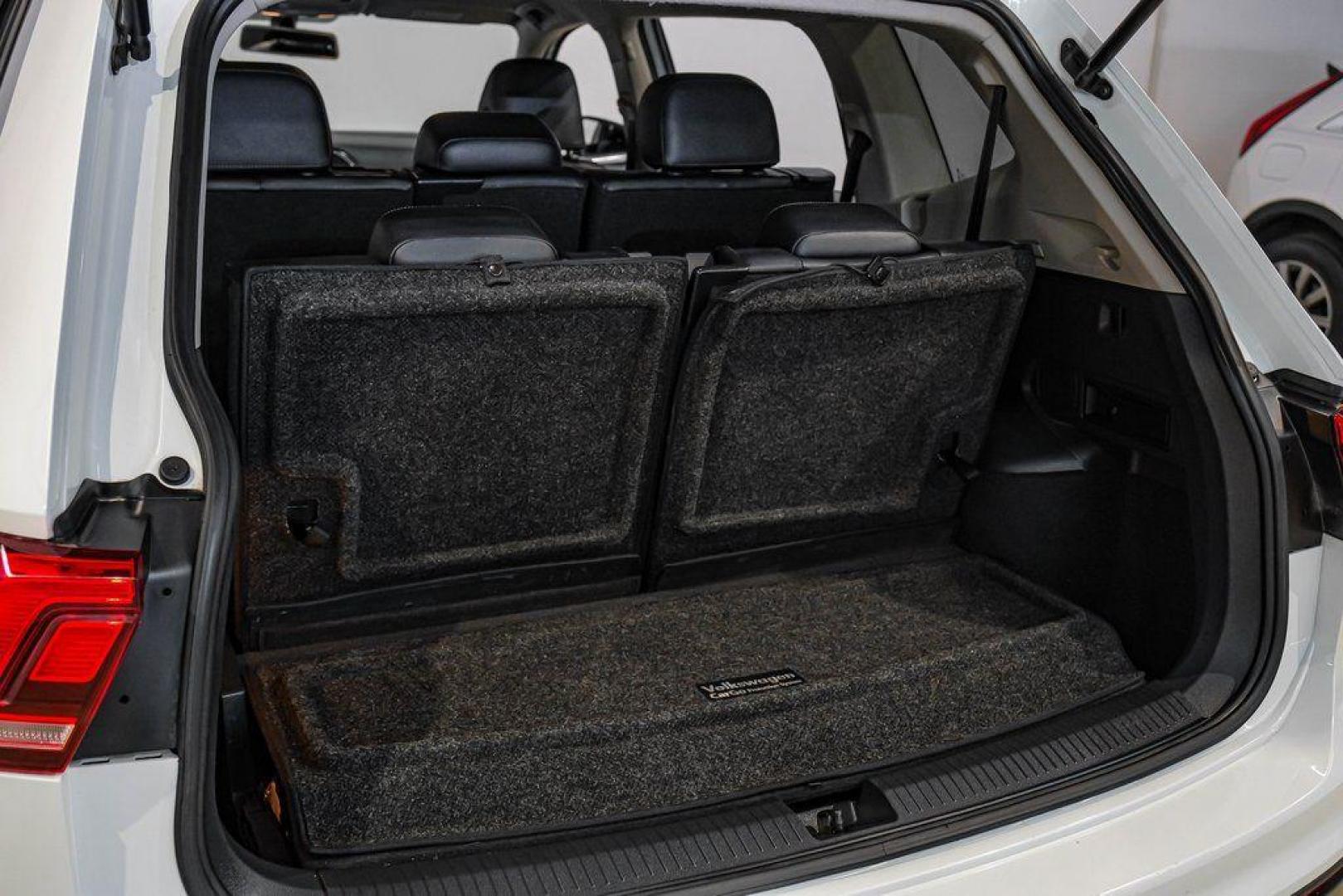 2019 Pure White /Titan Black Volkswagen Tiguan 2.0T SE (3VV3B7AX4KM) with an 2.0L TSI DOHC engine, Automatic transmission, located at 15300 Midway Rd., Addison, TX, 75001, (972) 702-0011, 32.958321, -96.838074 - Photo#56