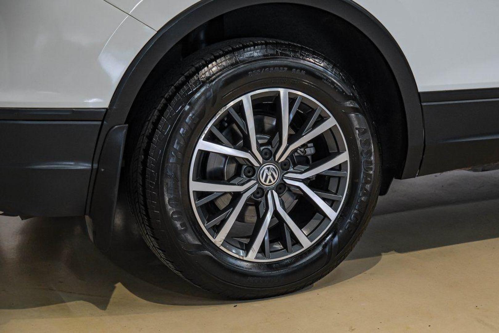 2019 Pure White /Titan Black Volkswagen Tiguan 2.0T SE (3VV3B7AX4KM) with an 2.0L TSI DOHC engine, Automatic transmission, located at 15300 Midway Rd., Addison, TX, 75001, (972) 702-0011, 32.958321, -96.838074 - Photo#57