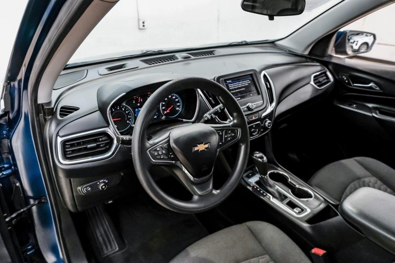 2021 Pacific Blue Metallic /Jet Black Chevrolet Equinox LT (2GNAXTEV7M6) with an 1.5L DOHC engine, Automatic transmission, located at 15300 Midway Rd., Addison, TX, 75001, (972) 702-0011, 32.958321, -96.838074 - Photo#2