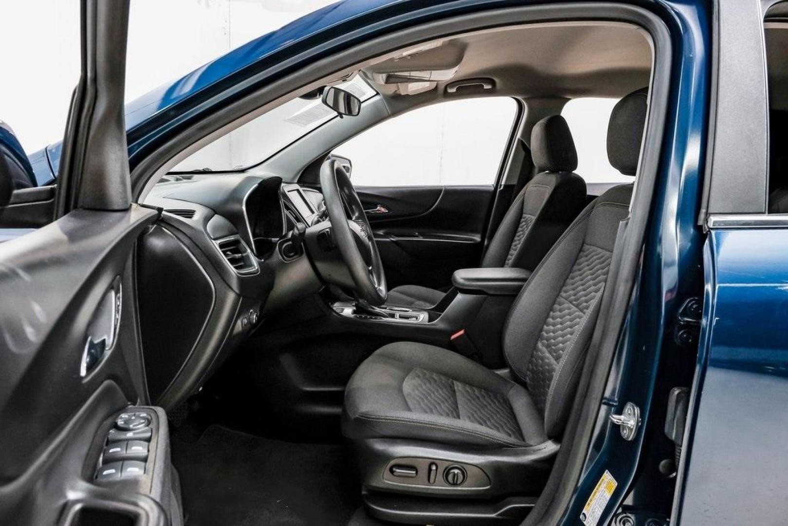 2021 Pacific Blue Metallic /Jet Black Chevrolet Equinox LT (2GNAXTEV7M6) with an 1.5L DOHC engine, Automatic transmission, located at 15300 Midway Rd., Addison, TX, 75001, (972) 702-0011, 32.958321, -96.838074 - Photo#3