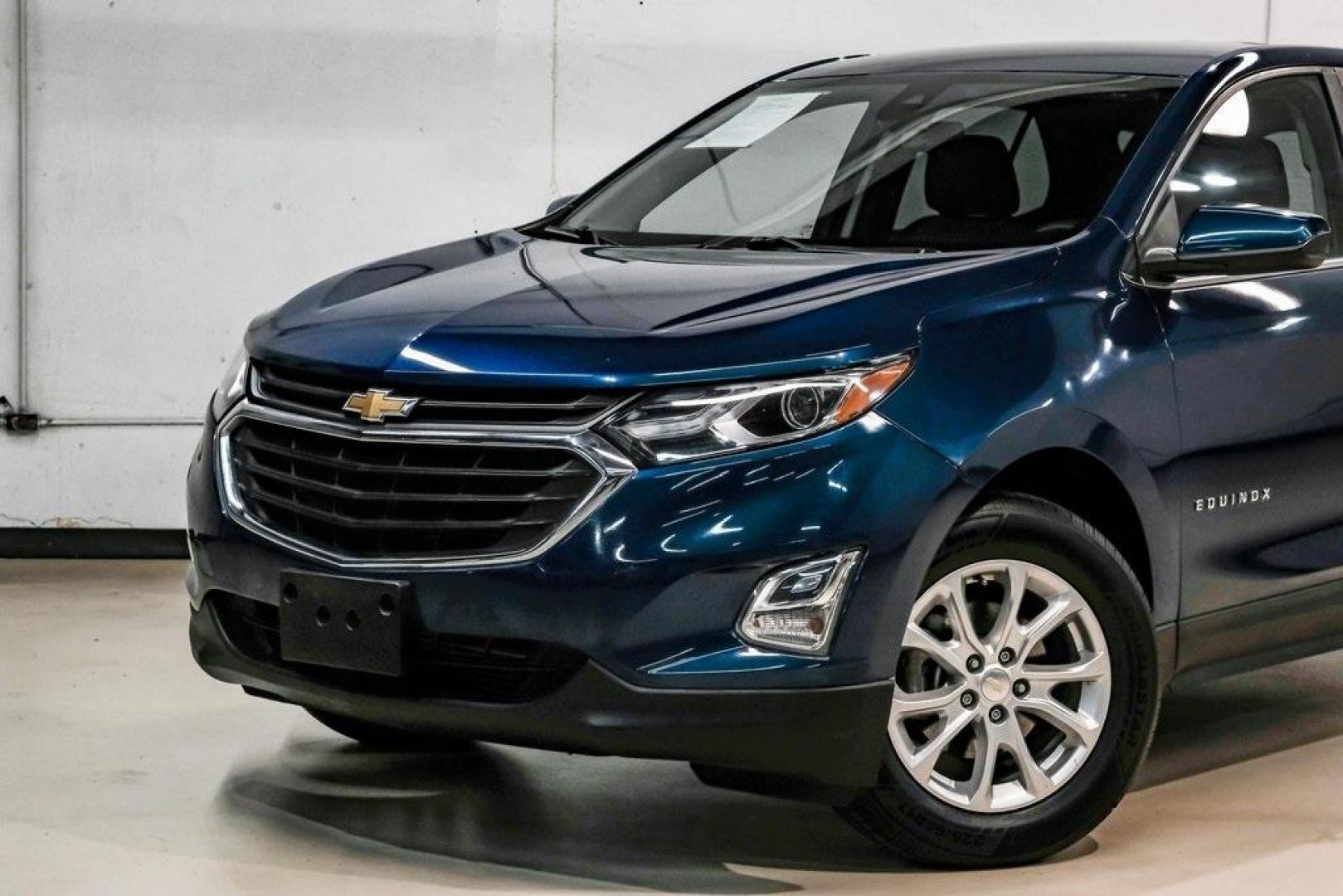2021 Pacific Blue Metallic /Jet Black Chevrolet Equinox LT (2GNAXTEV7M6) with an 1.5L DOHC engine, Automatic transmission, located at 15300 Midway Rd., Addison, TX, 75001, (972) 702-0011, 32.958321, -96.838074 - Photo#4