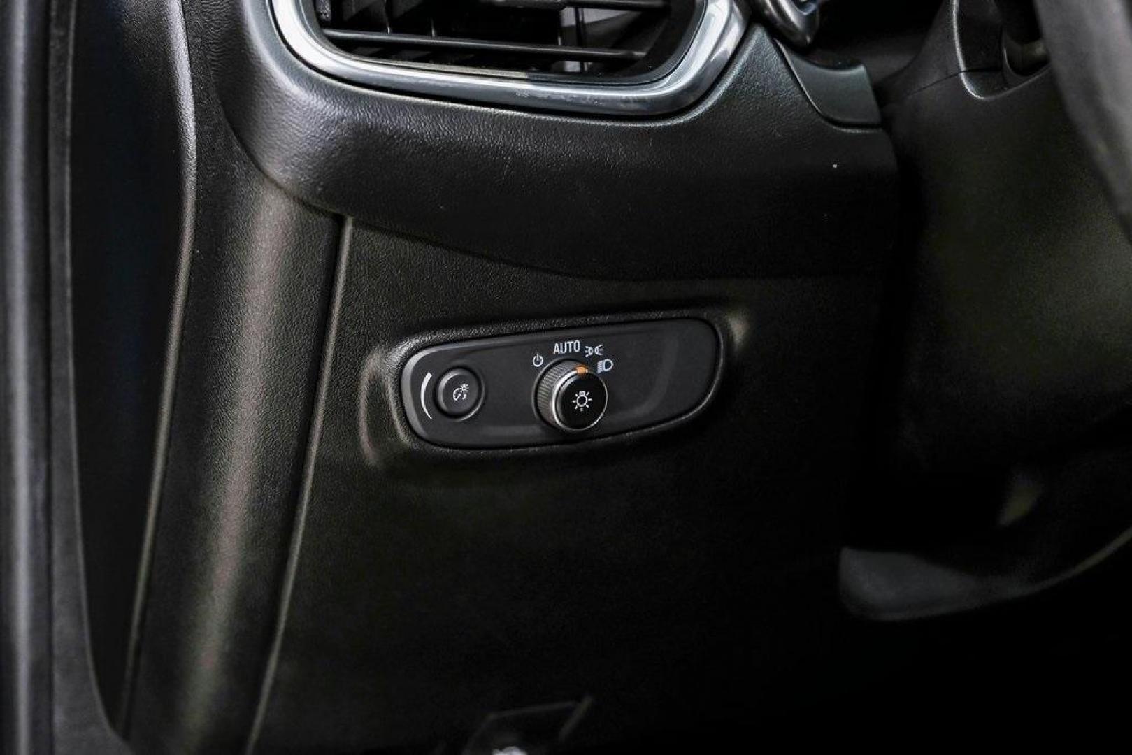 2021 Pacific Blue Metallic /Jet Black Chevrolet Equinox LT (2GNAXTEV7M6) with an 1.5L DOHC engine, Automatic transmission, located at 15300 Midway Rd., Addison, TX, 75001, (972) 702-0011, 32.958321, -96.838074 - Photo#31