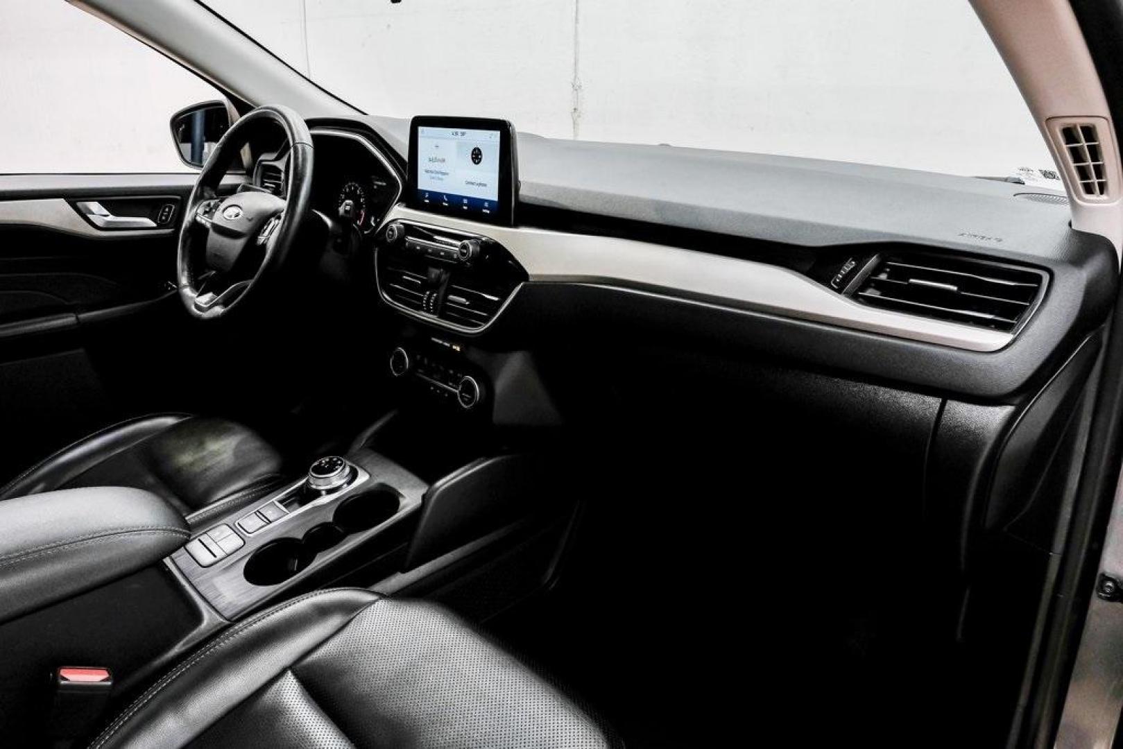 2021 Gray Metallic /Ebony Ford Escape SEL (1FMCU9H6XMU) with an 1.5L EcoBoost engine, Automatic transmission, located at 15300 Midway Rd., Addison, TX, 75001, (972) 702-0011, 32.958321, -96.838074 - Photo#18