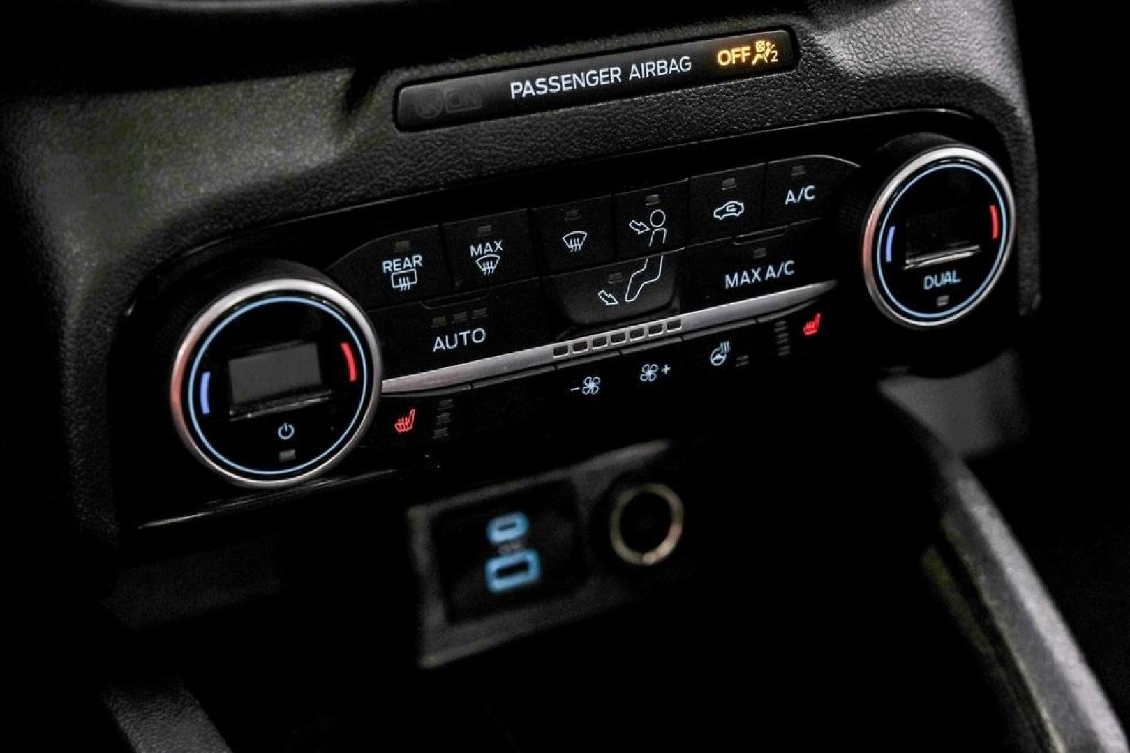 2021 Gray Metallic /Ebony Ford Escape SEL (1FMCU9H6XMU) with an 1.5L EcoBoost engine, Automatic transmission, located at 15300 Midway Rd., Addison, TX, 75001, (972) 702-0011, 32.958321, -96.838074 - Photo#32