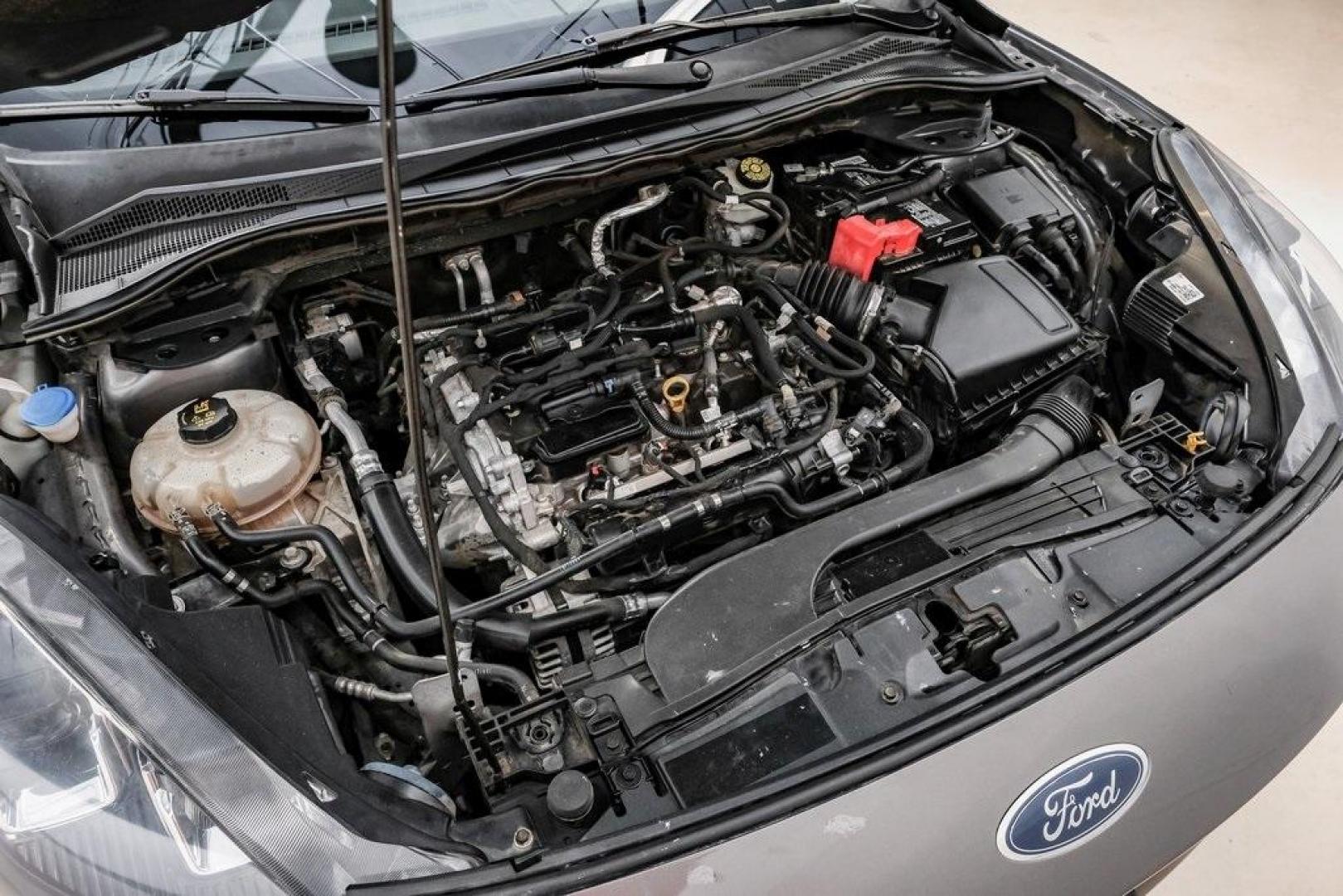 2021 Gray Metallic /Ebony Ford Escape SEL (1FMCU9H6XMU) with an 1.5L EcoBoost engine, Automatic transmission, located at 15300 Midway Rd., Addison, TX, 75001, (972) 702-0011, 32.958321, -96.838074 - Photo#60