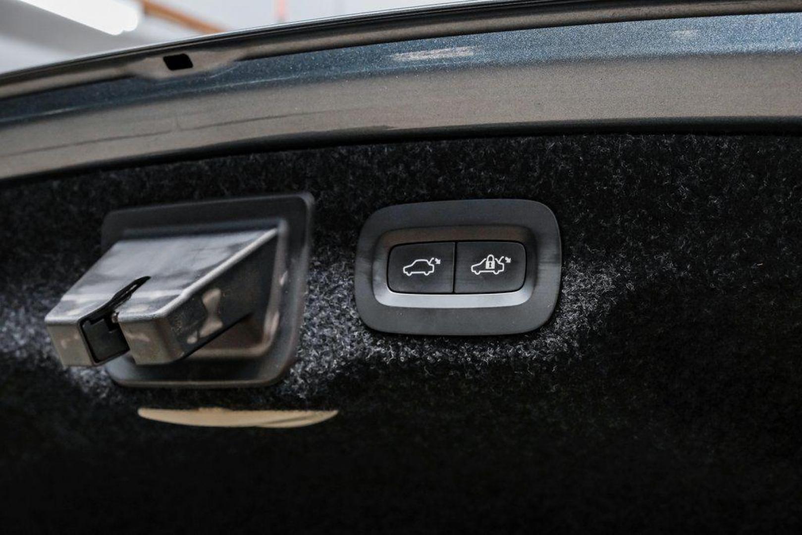 2017 Gray Metallic /Amber Volvo S90 T6 Inscription (YV1A22ML6H1) with an I4 Supercharged engine, Automatic transmission, located at 15300 Midway Rd., Addison, TX, 75001, (972) 702-0011, 32.958321, -96.838074 - HOME OF THE NO HAGGLE PRICE - WHOLESALE PRICES TO THE PUBLIC!! S90 T6 Inscription, 4D Sedan, I4 Supercharged, Automatic with Geartronic, AWD, Gray Metallic, Amber Leather. Priced below KBB Fair Purchase Price!<br><br>Gray Metallic 2017 Volvo S90 T6 Inscription<br><br>22/31 City/Highway MPG<br><br>Aw - Photo#67