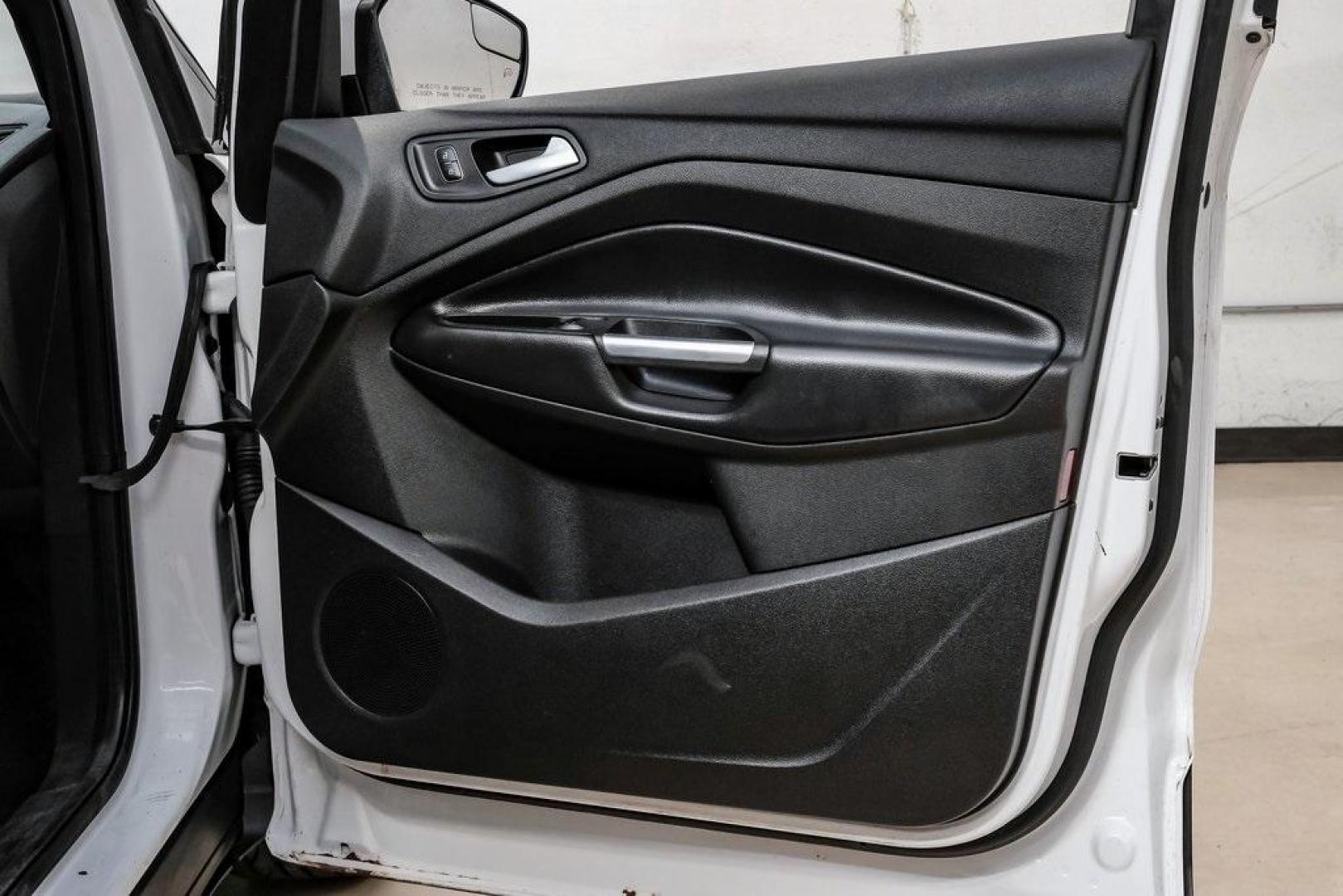 2019 Oxford White /Charcoal Black Ford Escape SEL (1FMCU9HD1KU) with an 1.5L EcoBoost engine, Automatic transmission, located at 15300 Midway Rd., Addison, TX, 75001, (972) 702-0011, 32.958321, -96.838074 - Photo#48