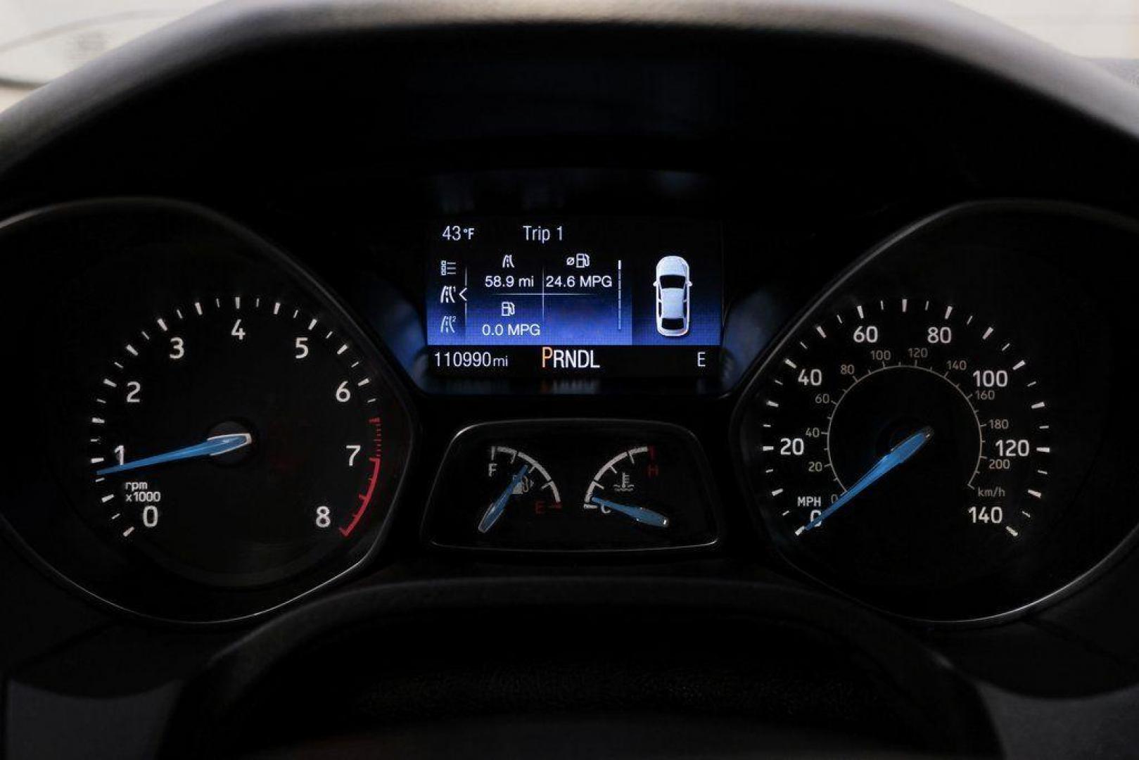 2018 Ingot Silver /Charcoal Black Ford Focus SE (1FADP3K28JL) with an 2.0L I4 DGI Ti-VCT engine, Automatic transmission, located at 15300 Midway Rd., Addison, TX, 75001, (972) 702-0011, 32.958321, -96.838074 - Photo#23