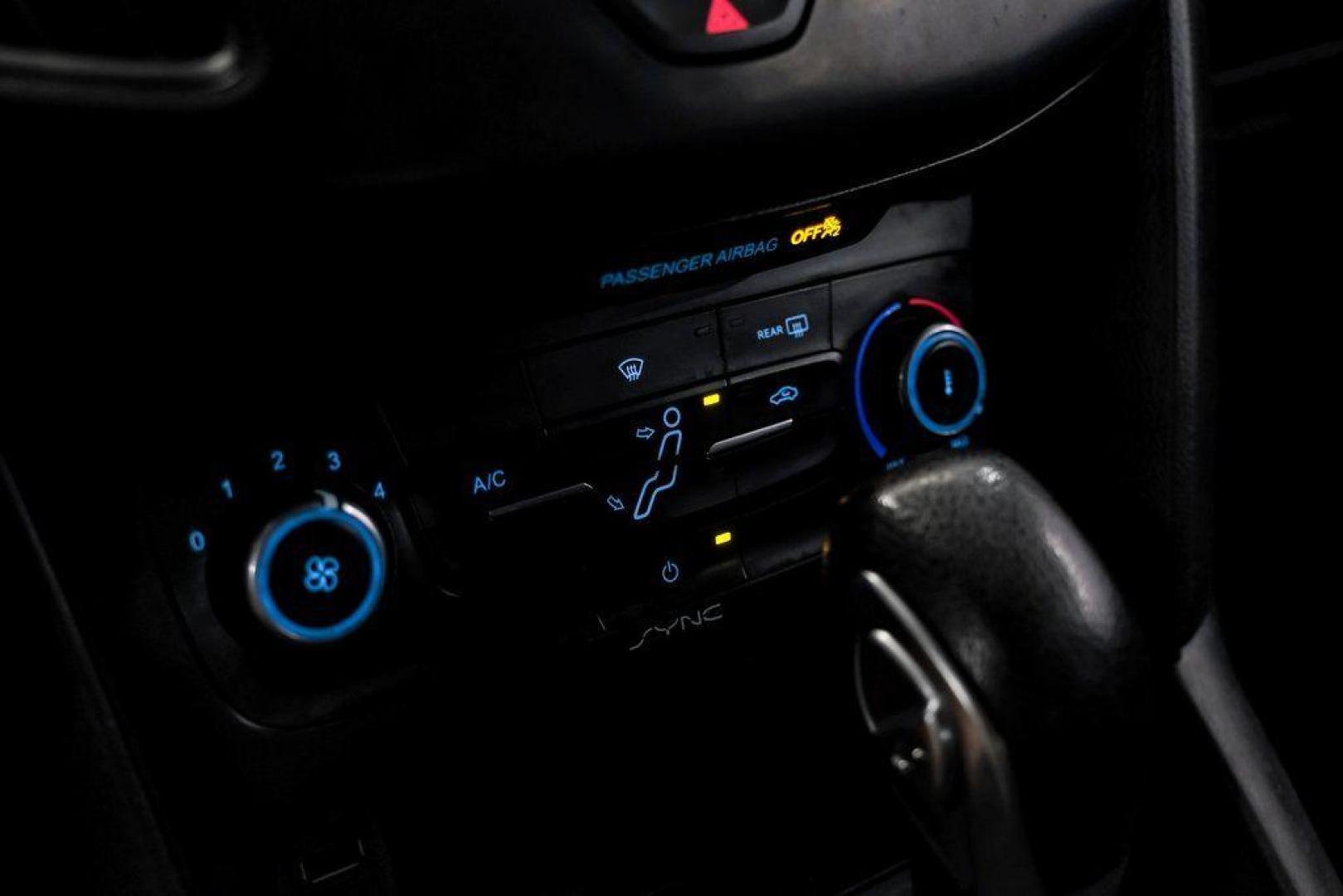 2018 Ingot Silver /Charcoal Black Ford Focus SE (1FADP3K28JL) with an 2.0L I4 DGI Ti-VCT engine, Automatic transmission, located at 15300 Midway Rd., Addison, TX, 75001, (972) 702-0011, 32.958321, -96.838074 - Photo#30