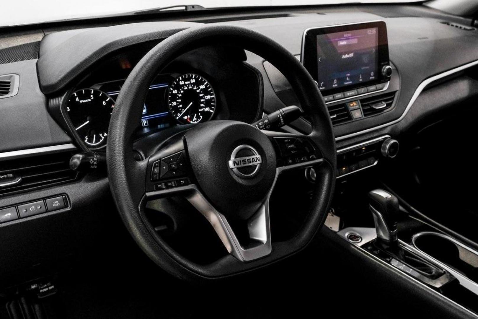 2021 Super Black Clearcoat /Charcoal Nissan Altima 2.5 SV (1N4BL4DV3MN) with an 2.5L 4-Cylinder DOHC 16V engine, CVT transmission, located at 15300 Midway Rd., Addison, TX, 75001, (972) 702-0011, 32.958321, -96.838074 - Photo#20