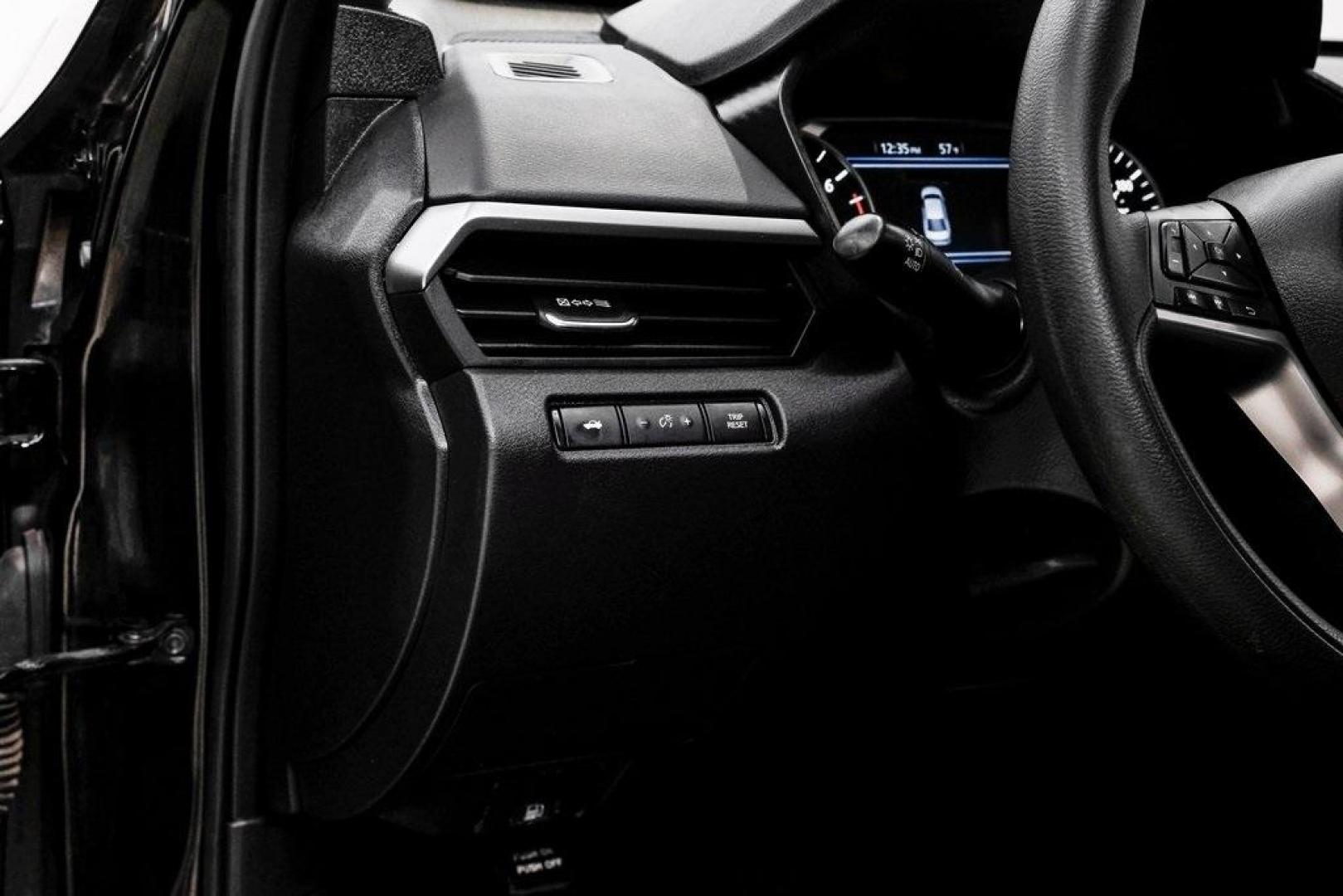 2021 Super Black Clearcoat /Charcoal Nissan Altima 2.5 SV (1N4BL4DV3MN) with an 2.5L 4-Cylinder DOHC 16V engine, CVT transmission, located at 15300 Midway Rd., Addison, TX, 75001, (972) 702-0011, 32.958321, -96.838074 - Photo#31