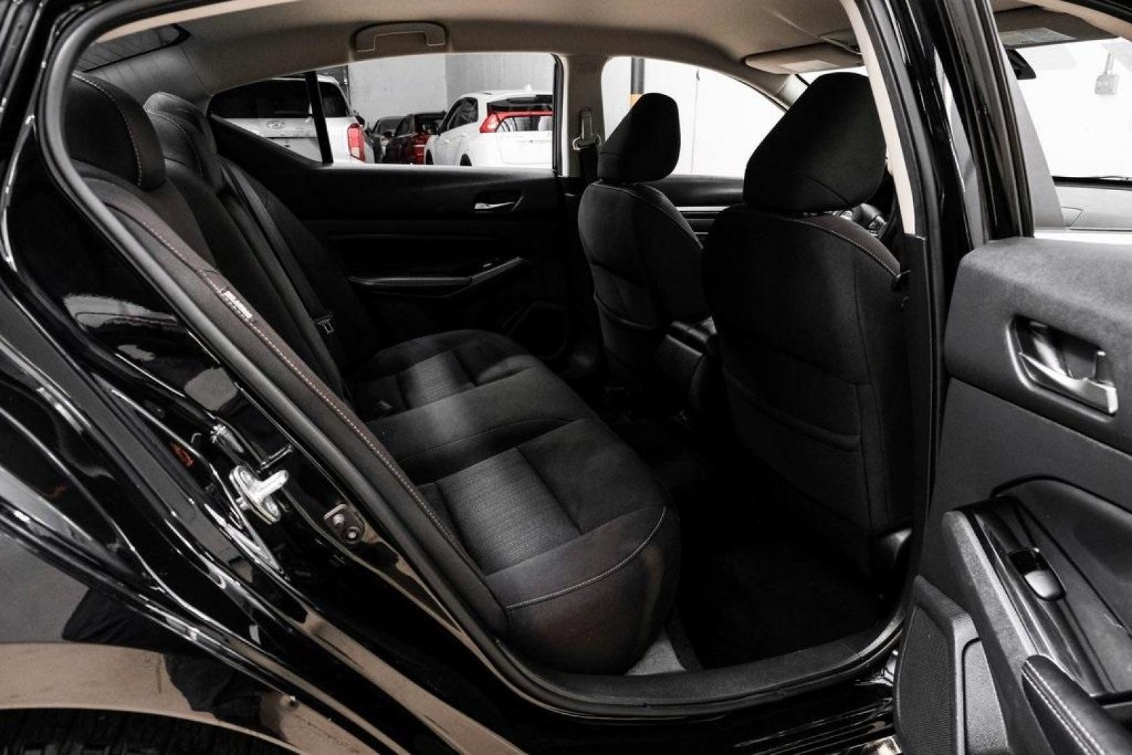 2021 Super Black Clearcoat /Charcoal Nissan Altima 2.5 SV (1N4BL4DV3MN) with an 2.5L 4-Cylinder DOHC 16V engine, CVT transmission, located at 15300 Midway Rd., Addison, TX, 75001, (972) 702-0011, 32.958321, -96.838074 - Photo#42