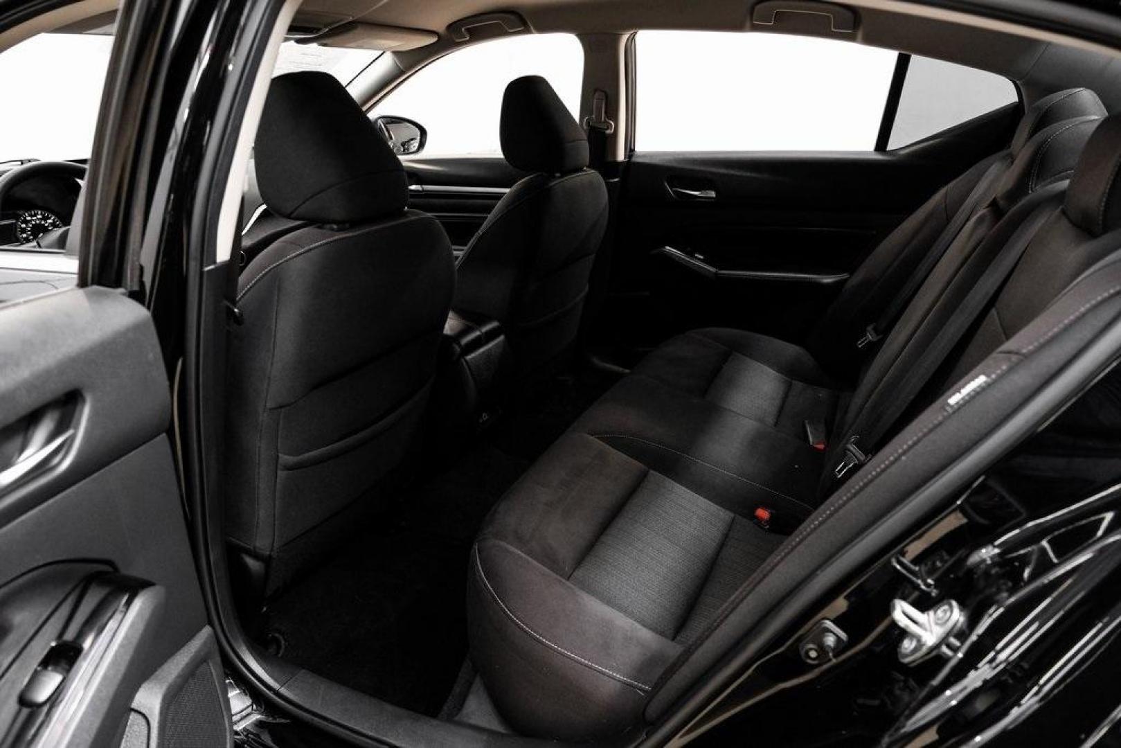 2021 Super Black Clearcoat /Charcoal Nissan Altima 2.5 SV (1N4BL4DV3MN) with an 2.5L 4-Cylinder DOHC 16V engine, CVT transmission, located at 15300 Midway Rd., Addison, TX, 75001, (972) 702-0011, 32.958321, -96.838074 - Photo#44