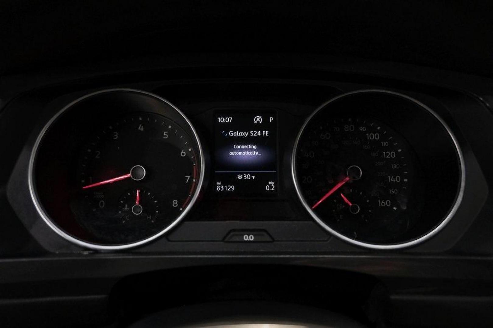 2018 Platinum Gray Metallic /White Volkswagen Tiguan 2.0T SEL (3VV3B7AX4JM) with an 2.0L TSI DOHC engine, Automatic transmission, located at 15300 Midway Rd., Addison, TX, 75001, (972) 702-0011, 32.958321, -96.838074 - Photo#23