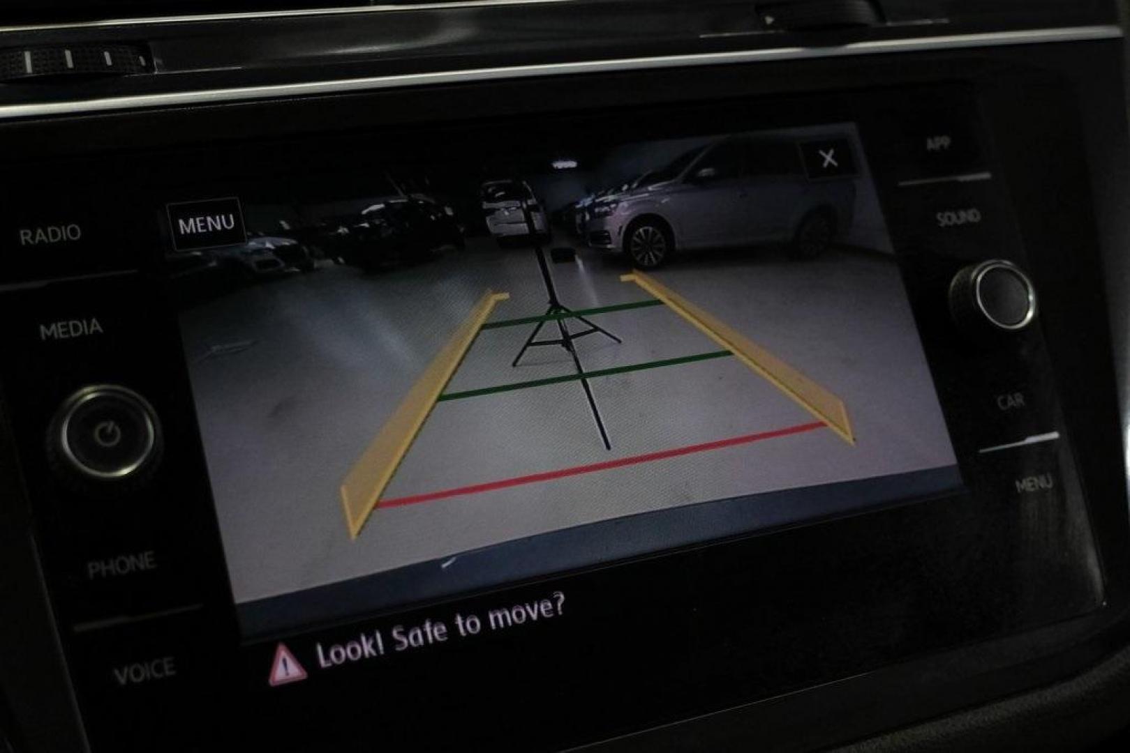 2018 Platinum Gray Metallic /White Volkswagen Tiguan 2.0T SEL (3VV3B7AX4JM) with an 2.0L TSI DOHC engine, Automatic transmission, located at 15300 Midway Rd., Addison, TX, 75001, (972) 702-0011, 32.958321, -96.838074 - Photo#25