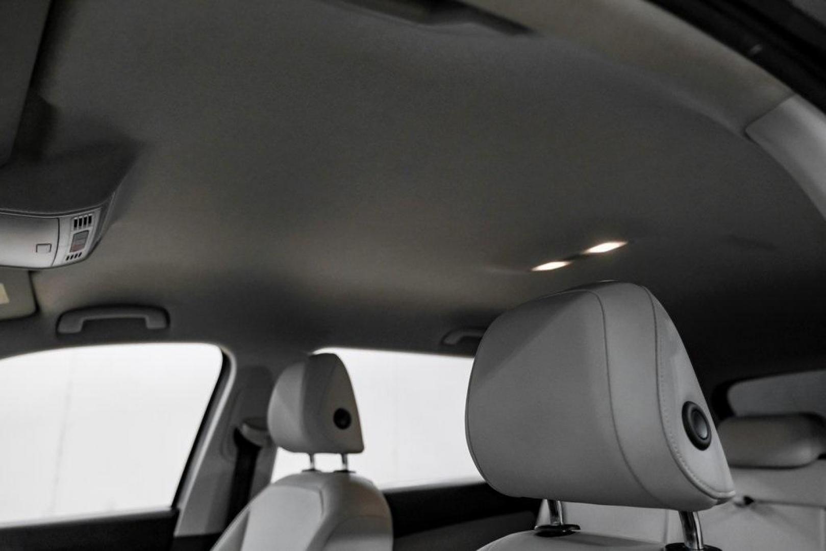 2018 Platinum Gray Metallic /White Volkswagen Tiguan 2.0T SEL (3VV3B7AX4JM) with an 2.0L TSI DOHC engine, Automatic transmission, located at 15300 Midway Rd., Addison, TX, 75001, (972) 702-0011, 32.958321, -96.838074 - Photo#30