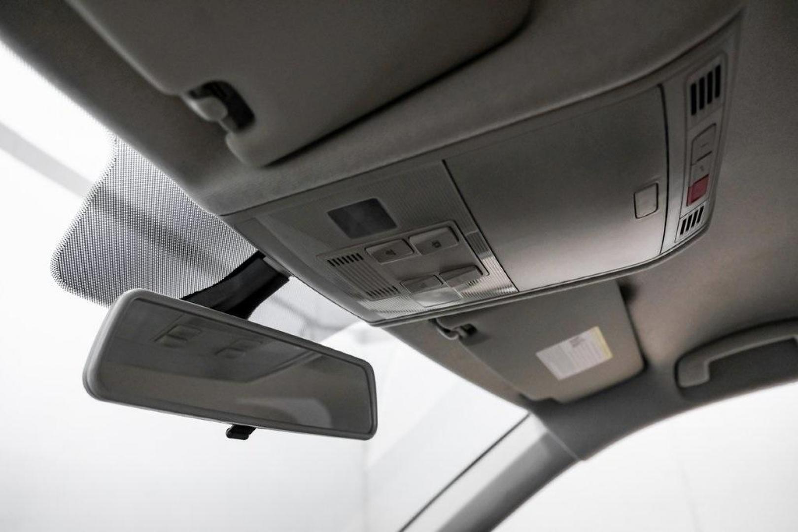 2018 Platinum Gray Metallic /White Volkswagen Tiguan 2.0T SEL (3VV3B7AX4JM) with an 2.0L TSI DOHC engine, Automatic transmission, located at 15300 Midway Rd., Addison, TX, 75001, (972) 702-0011, 32.958321, -96.838074 - Photo#31