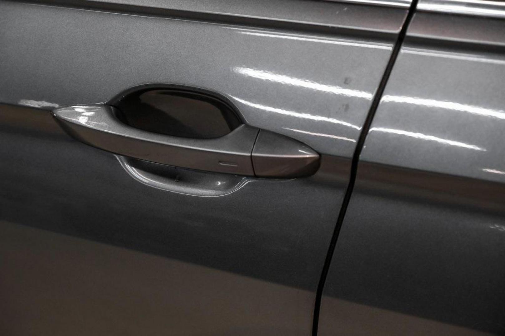 2018 Platinum Gray Metallic /White Volkswagen Tiguan 2.0T SEL (3VV3B7AX4JM) with an 2.0L TSI DOHC engine, Automatic transmission, located at 15300 Midway Rd., Addison, TX, 75001, (972) 702-0011, 32.958321, -96.838074 - Photo#41