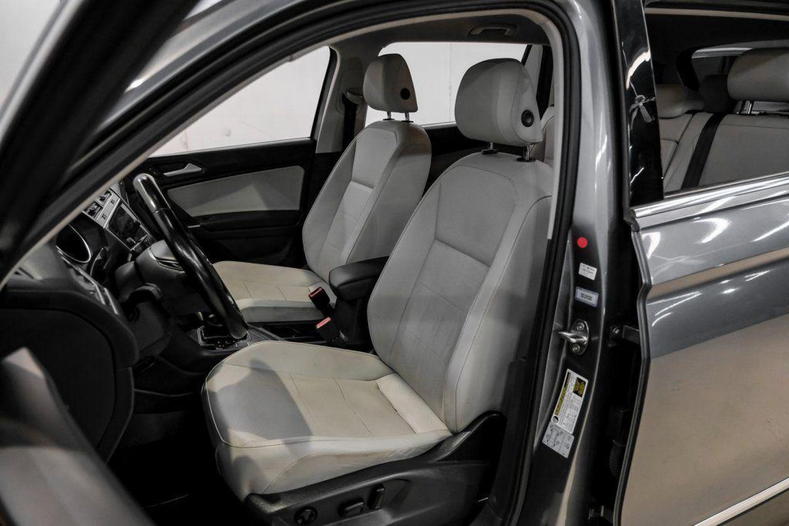 2018 Platinum Gray Metallic /White Volkswagen Tiguan 2.0T SEL (3VV3B7AX4JM) with an 2.0L TSI DOHC engine, Automatic transmission, located at 15300 Midway Rd., Addison, TX, 75001, (972) 702-0011, 32.958321, -96.838074 - Photo#32
