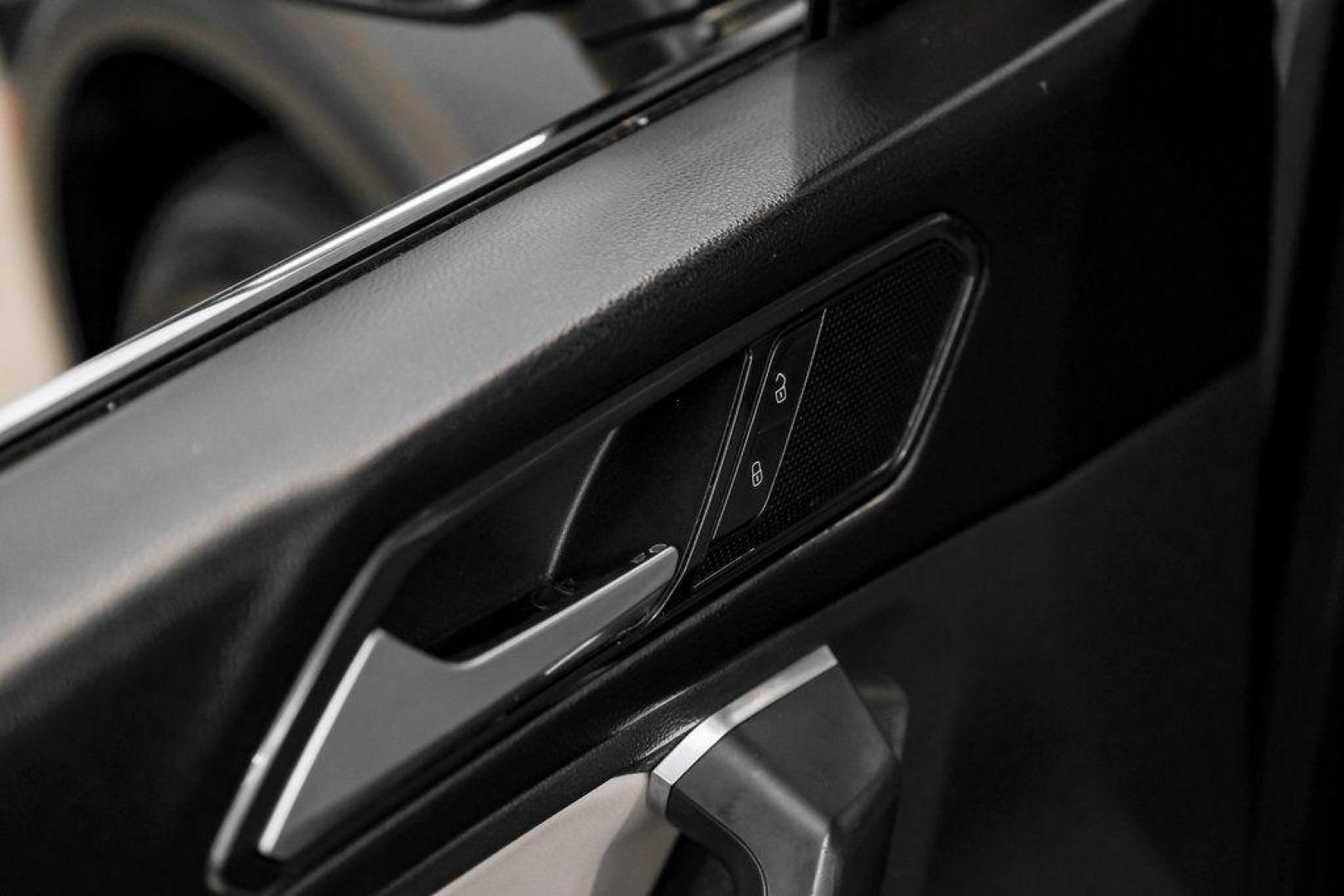 2018 Platinum Gray Metallic /White Volkswagen Tiguan 2.0T SEL (3VV3B7AX4JM) with an 2.0L TSI DOHC engine, Automatic transmission, located at 15300 Midway Rd., Addison, TX, 75001, (972) 702-0011, 32.958321, -96.838074 - Photo#44