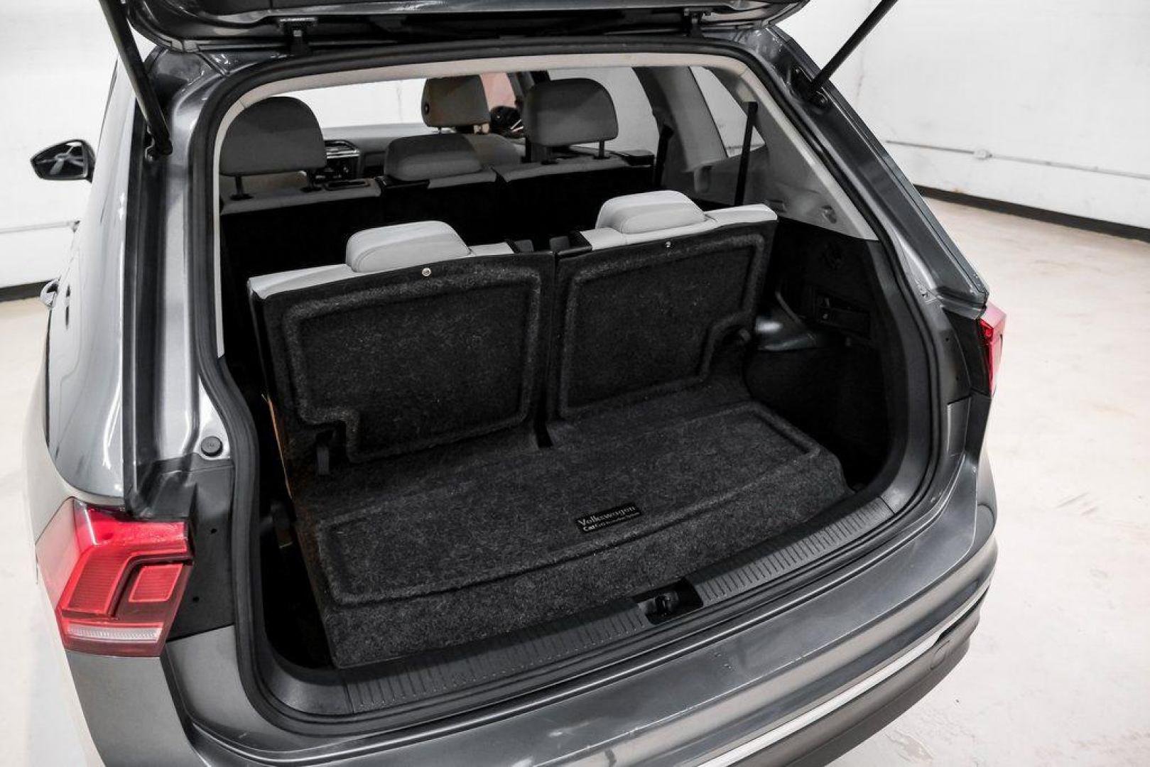 2018 Platinum Gray Metallic /White Volkswagen Tiguan 2.0T SEL (3VV3B7AX4JM) with an 2.0L TSI DOHC engine, Automatic transmission, located at 15300 Midway Rd., Addison, TX, 75001, (972) 702-0011, 32.958321, -96.838074 - Photo#51