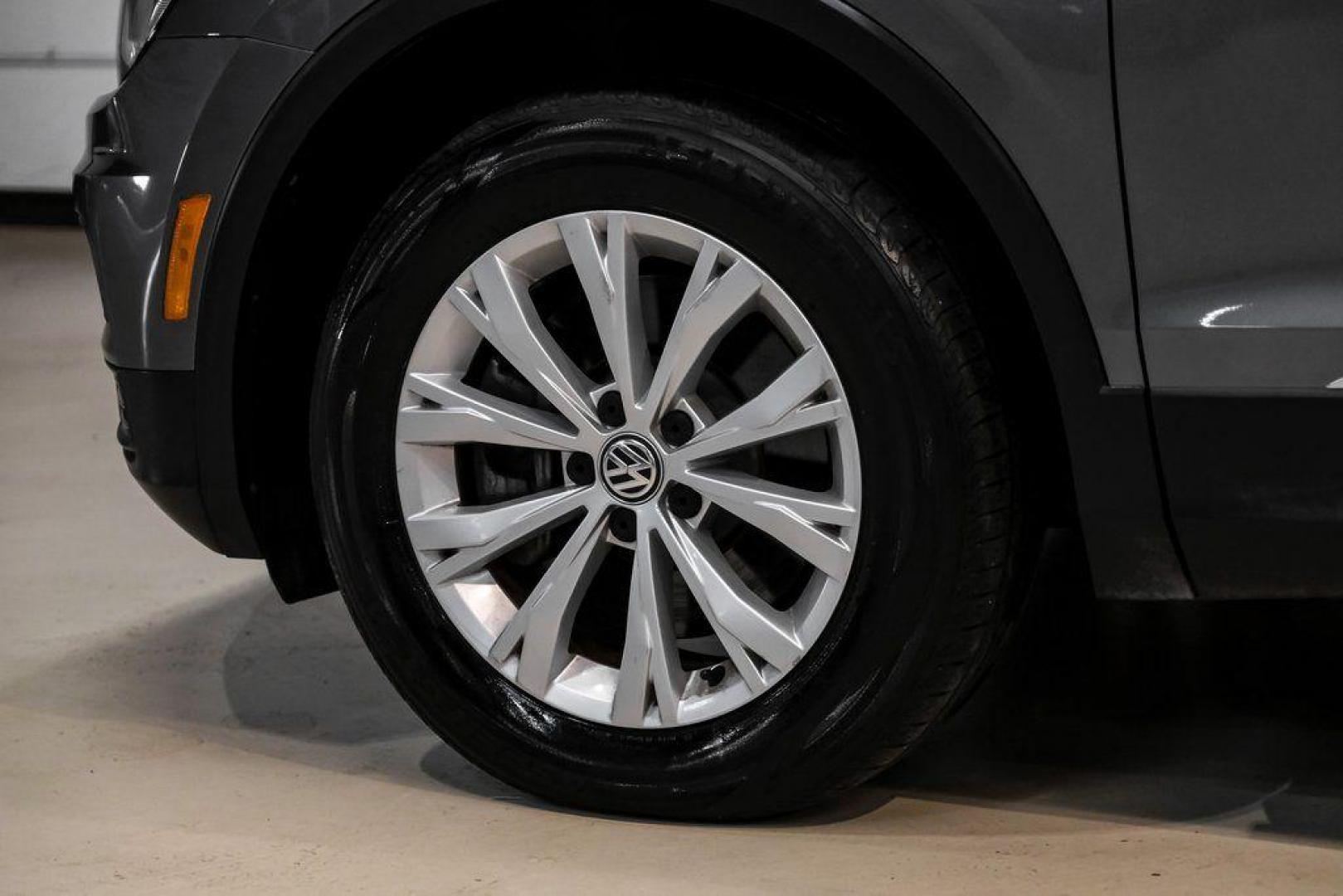 2018 Platinum Gray Metallic /White Volkswagen Tiguan 2.0T SEL (3VV3B7AX4JM) with an 2.0L TSI DOHC engine, Automatic transmission, located at 15300 Midway Rd., Addison, TX, 75001, (972) 702-0011, 32.958321, -96.838074 - Photo#54