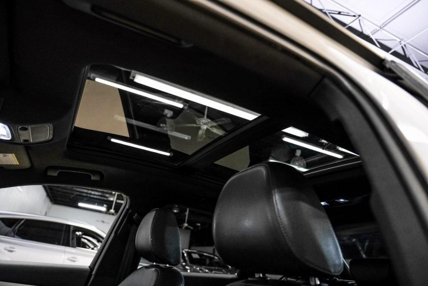 2018 White /Black Audi Q3 2.0T Premium (WA1BCCFS0JR) with an 2.0L 4-Cylinder TFSI engine, Automatic transmission, located at 15300 Midway Rd., Addison, TX, 75001, (972) 702-0011, 32.958321, -96.838074 - Photo#4