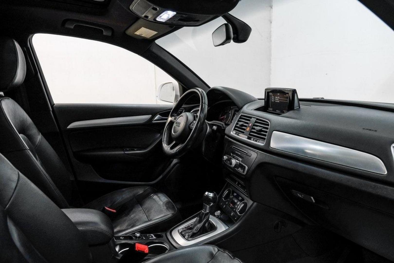 2018 White /Black Audi Q3 2.0T Premium (WA1BCCFS0JR) with an 2.0L 4-Cylinder TFSI engine, Automatic transmission, located at 15300 Midway Rd., Addison, TX, 75001, (972) 702-0011, 32.958321, -96.838074 - Photo#28