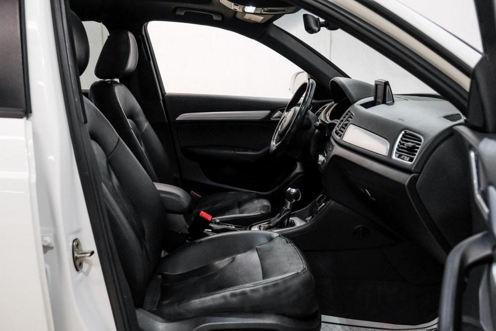 2018 White /Black Audi Q3 2.0T Premium (WA1BCCFS0JR) with an 2.0L 4-Cylinder TFSI engine, Automatic transmission, located at 15300 Midway Rd., Addison, TX, 75001, (972) 702-0011, 32.958321, -96.838074 - Photo#36