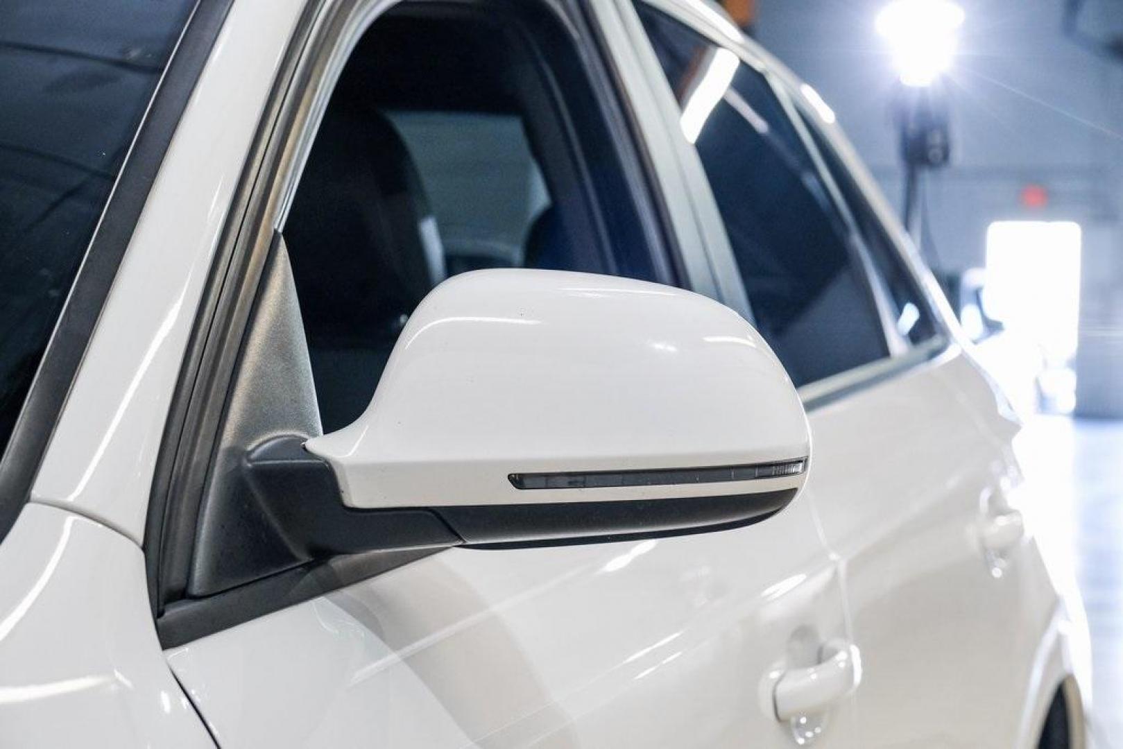 2018 White /Black Audi Q3 2.0T Premium (WA1BCCFS0JR) with an 2.0L 4-Cylinder TFSI engine, Automatic transmission, located at 15300 Midway Rd., Addison, TX, 75001, (972) 702-0011, 32.958321, -96.838074 - Photo#44